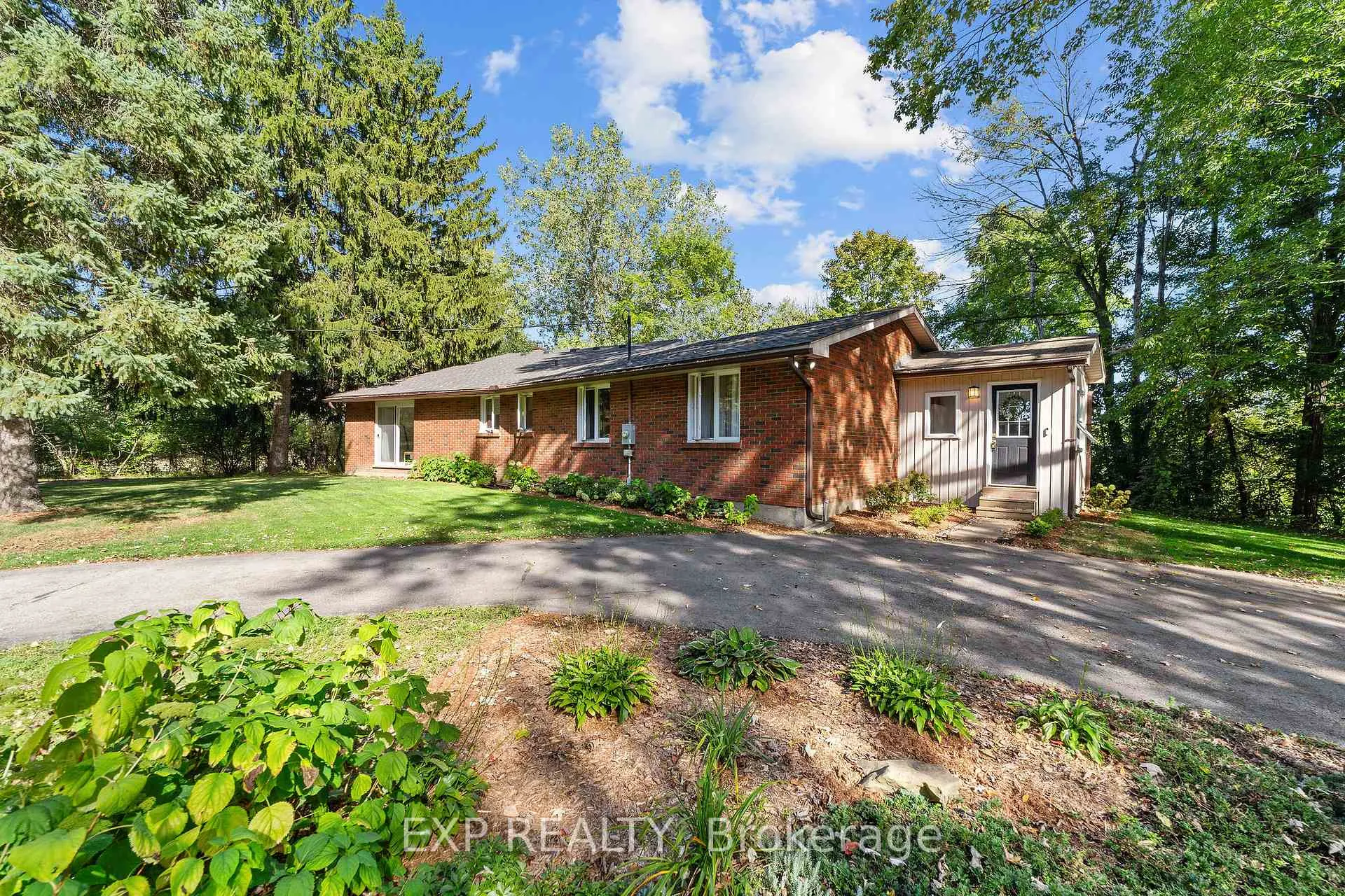 Photo 4 of 200 Harris Road, Middlesex Centre, Delaware Town — HOMEH