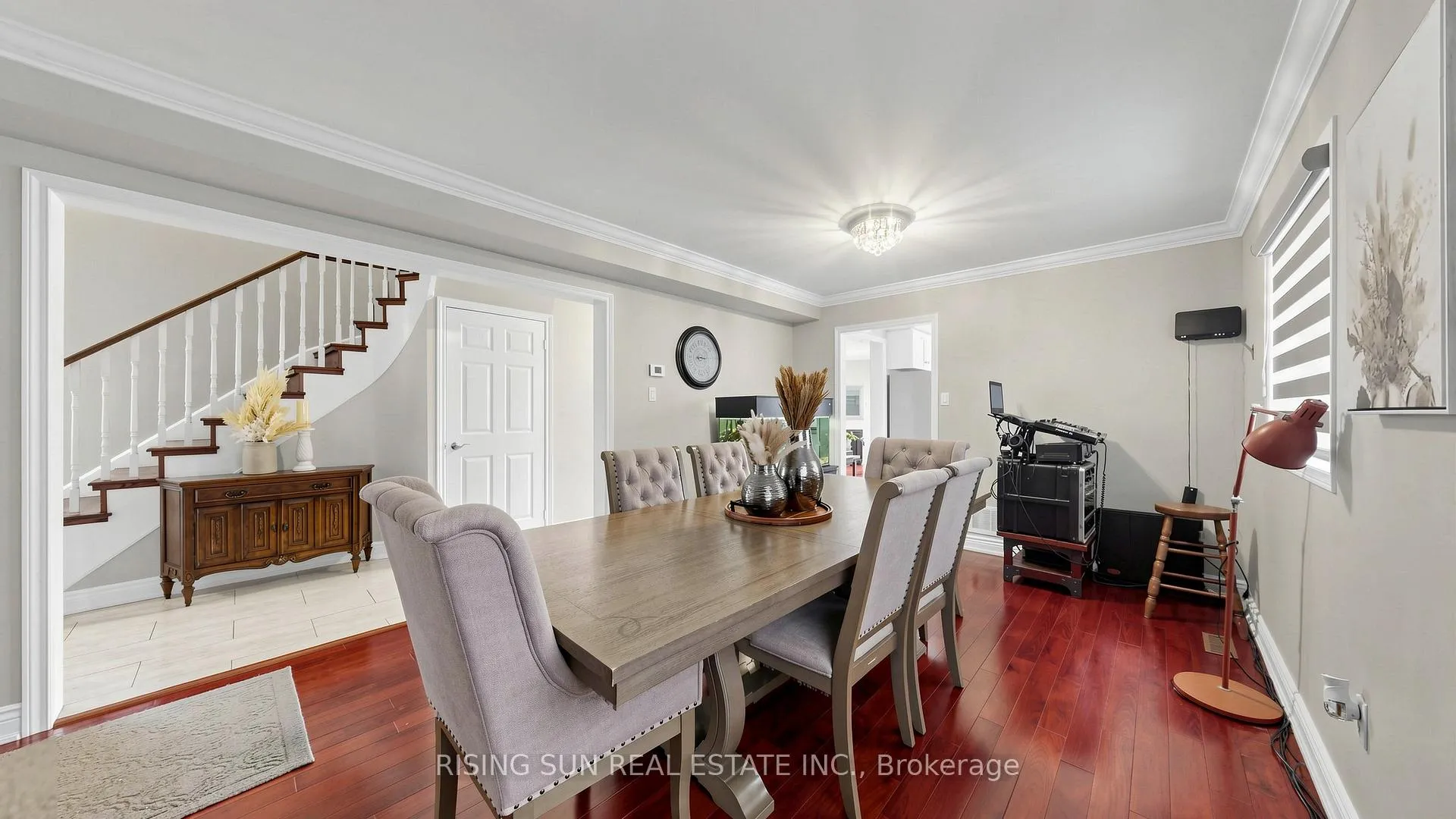 Photo 9 of 10 Cedarwood Crescent, Brampton, Brampton West — HOMEH