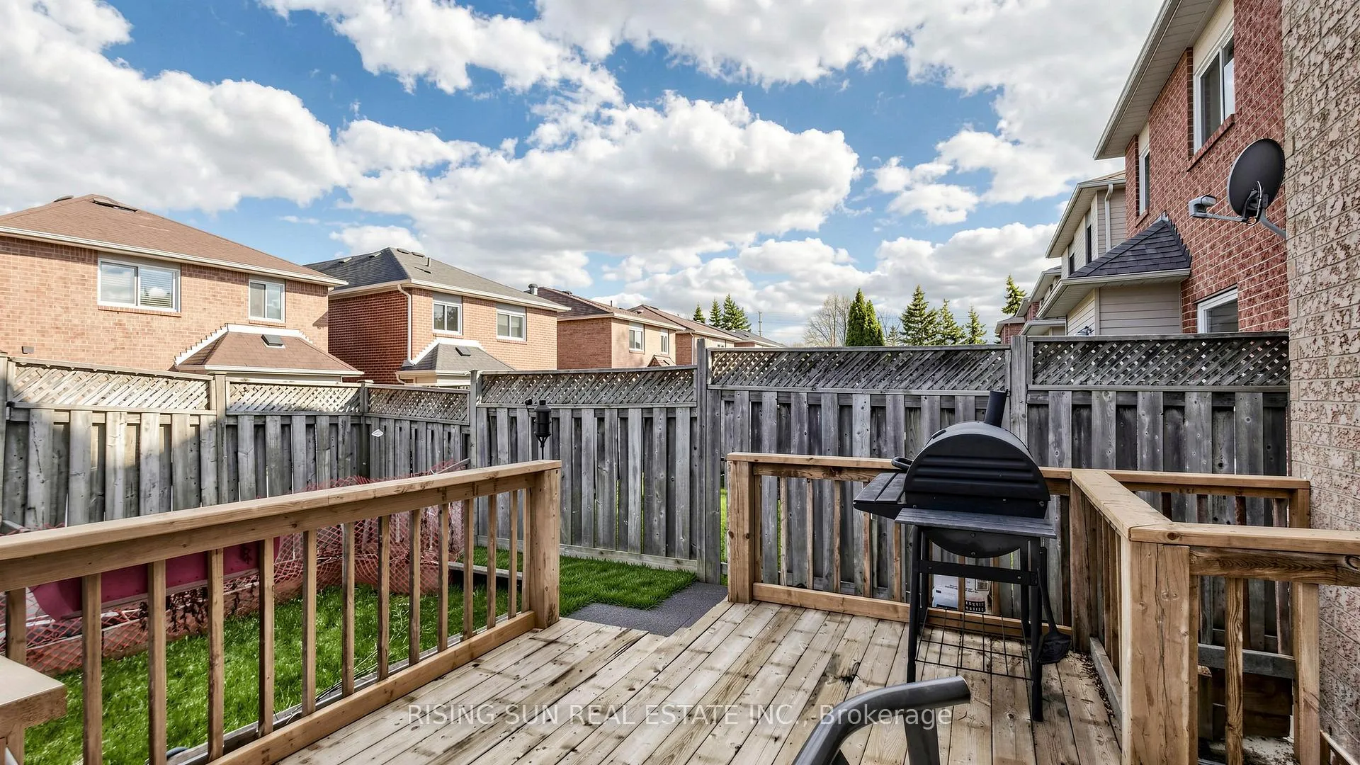 Photo 40 of 10 Cedarwood Crescent, Brampton, Brampton West — HOMEH