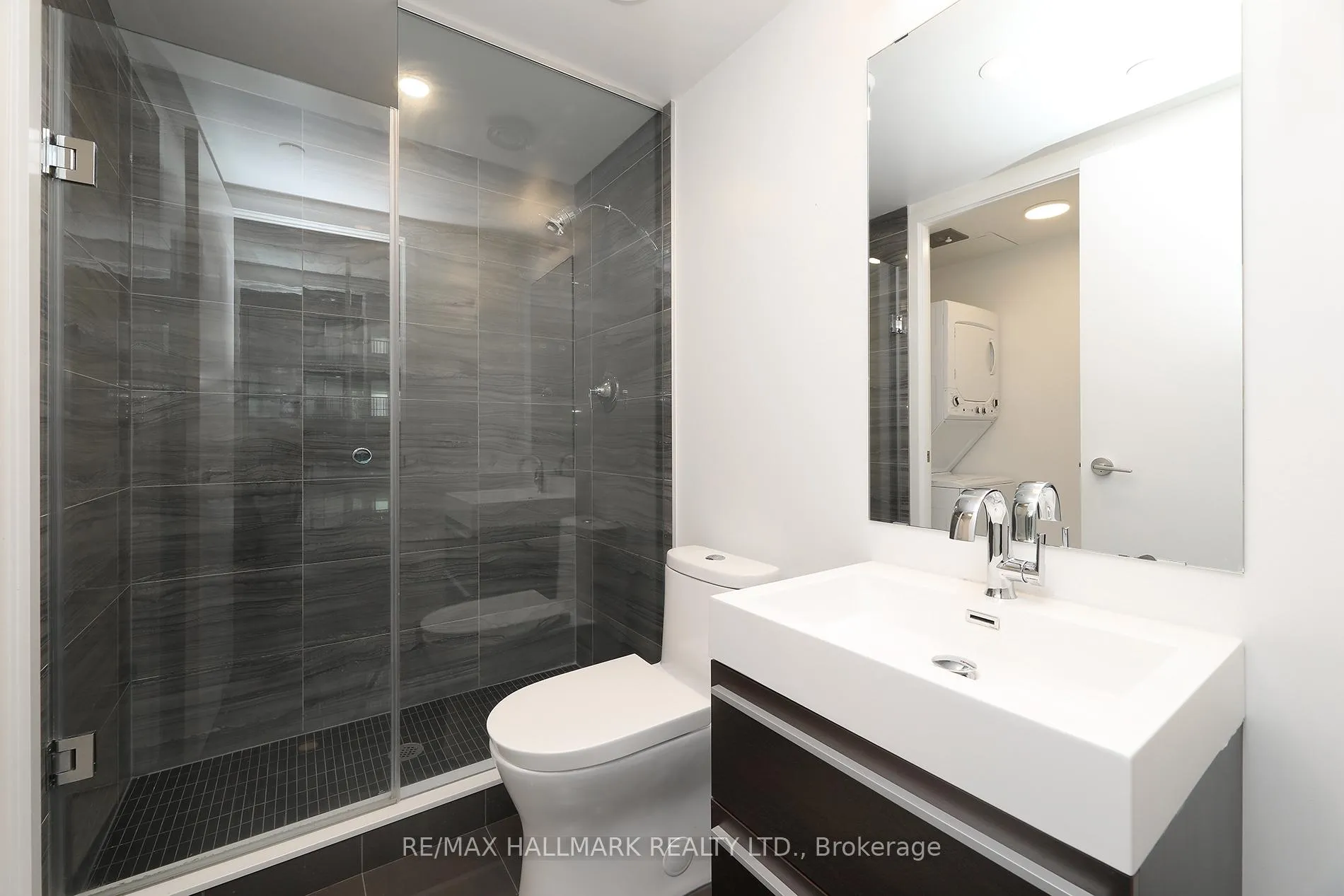 Photo 10 of Unit 1407, 39 Roehampton Avenue, Toronto, Mount Pleasant West — HOMEH