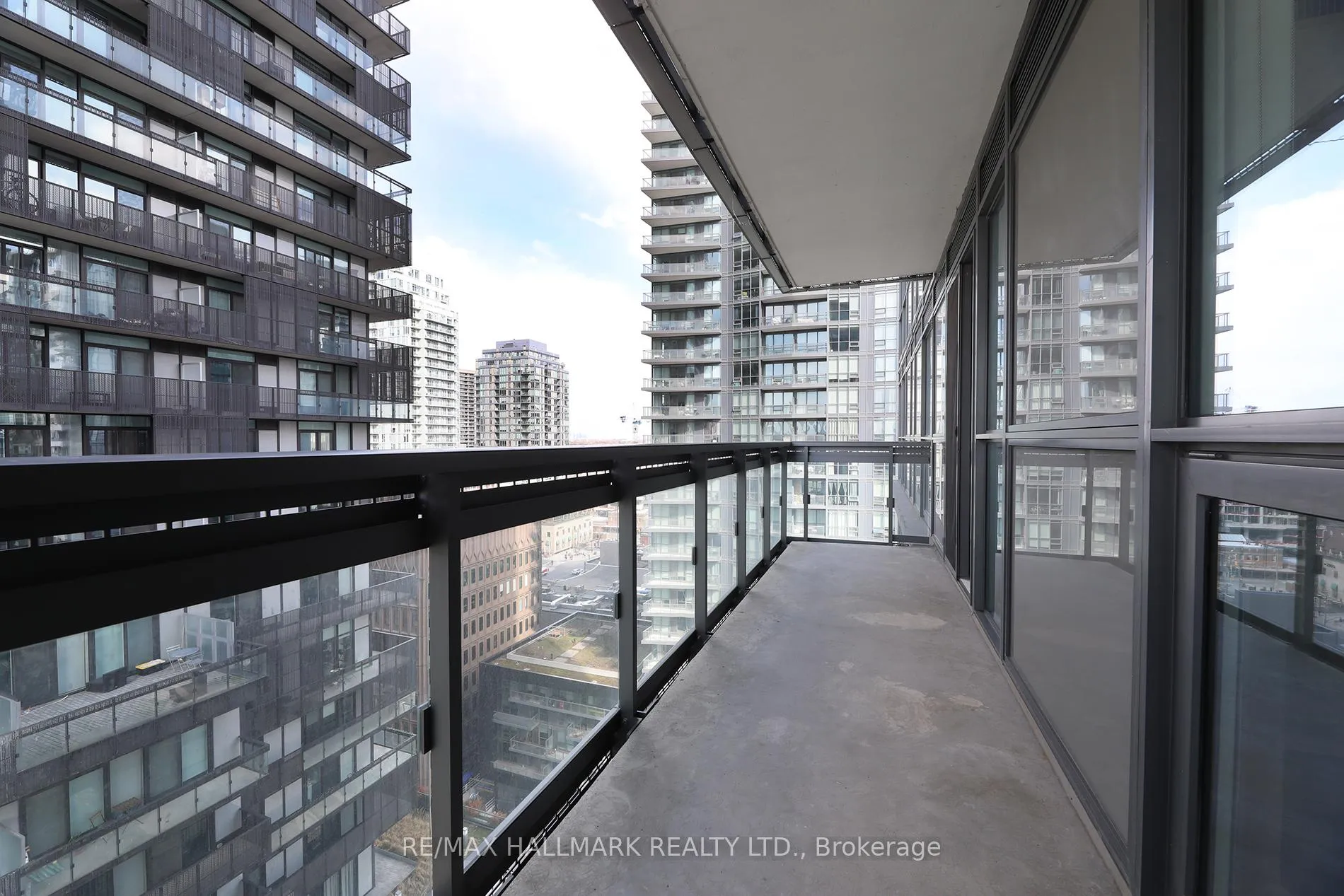 Photo 14 of Unit 1407, 39 Roehampton Avenue, Toronto, Mount Pleasant West — HOMEH