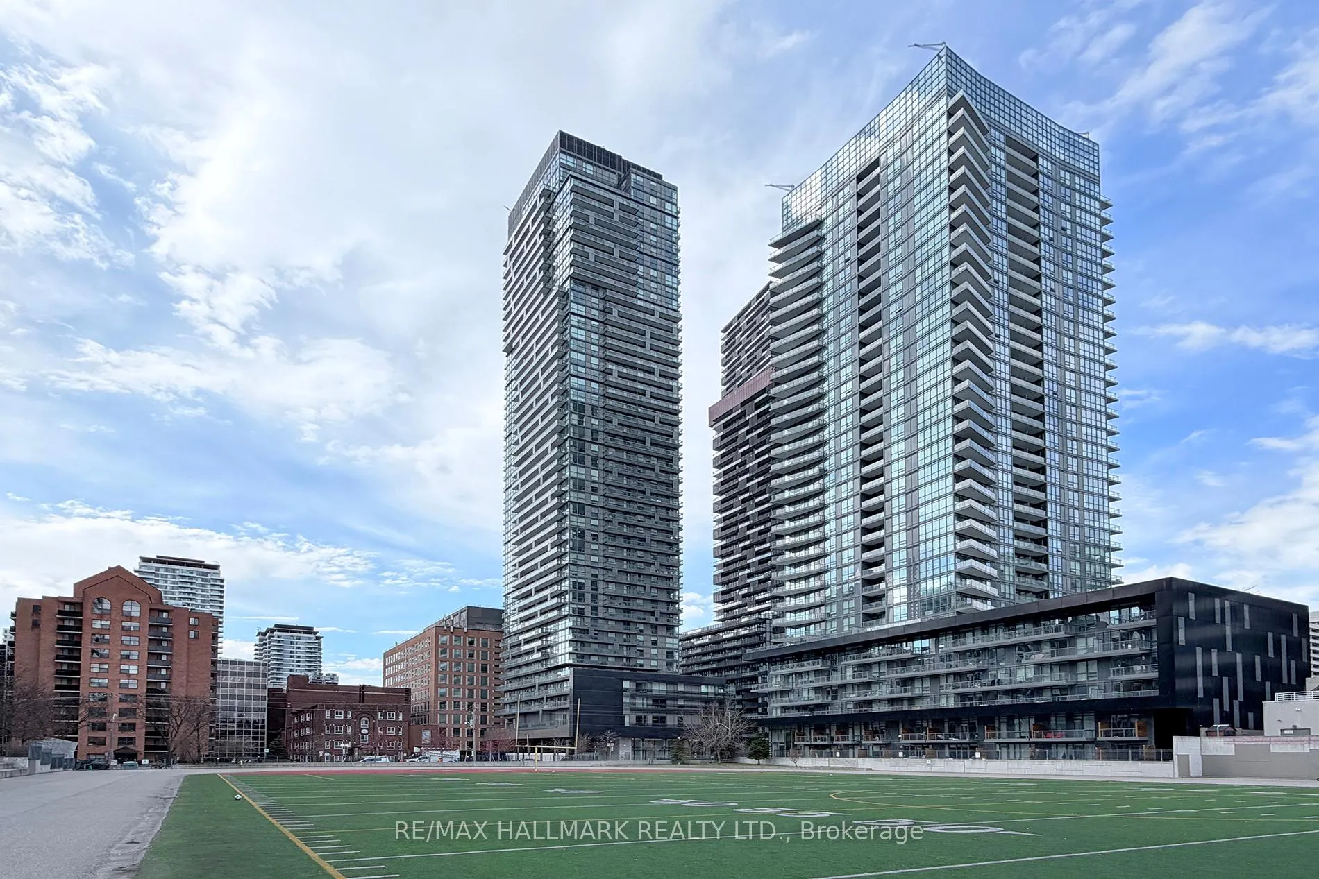 Photo 16 of Unit 1407, 39 Roehampton Avenue, Toronto, Mount Pleasant West — HOMEH