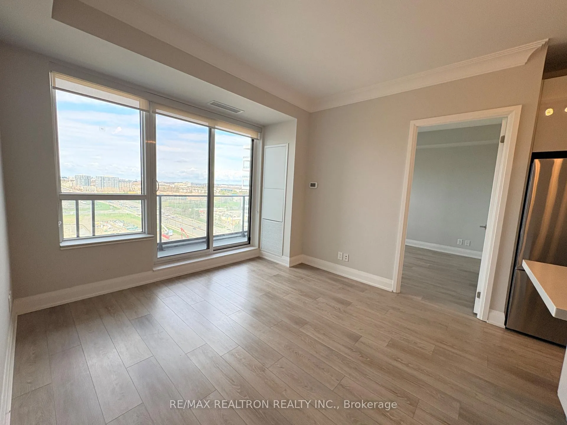 Photo 2 of Unit 1906, 18 Water Walk Drive, Markham, Unionville — HOMEH