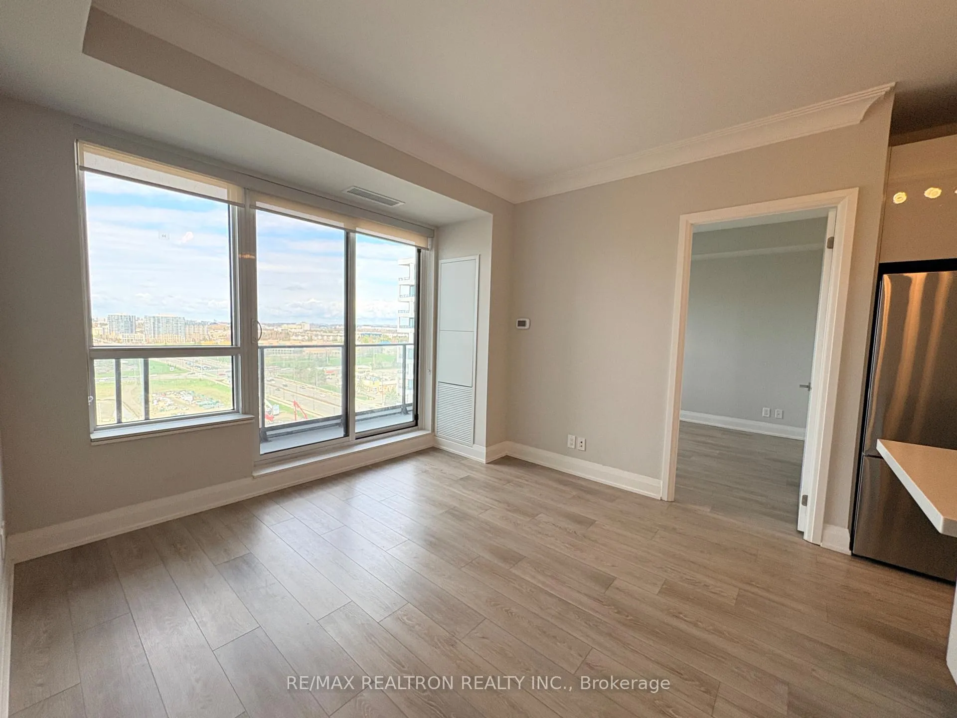 Photo 3 of Unit 1906, 18 Water Walk Drive, Markham, Unionville — HOMEH