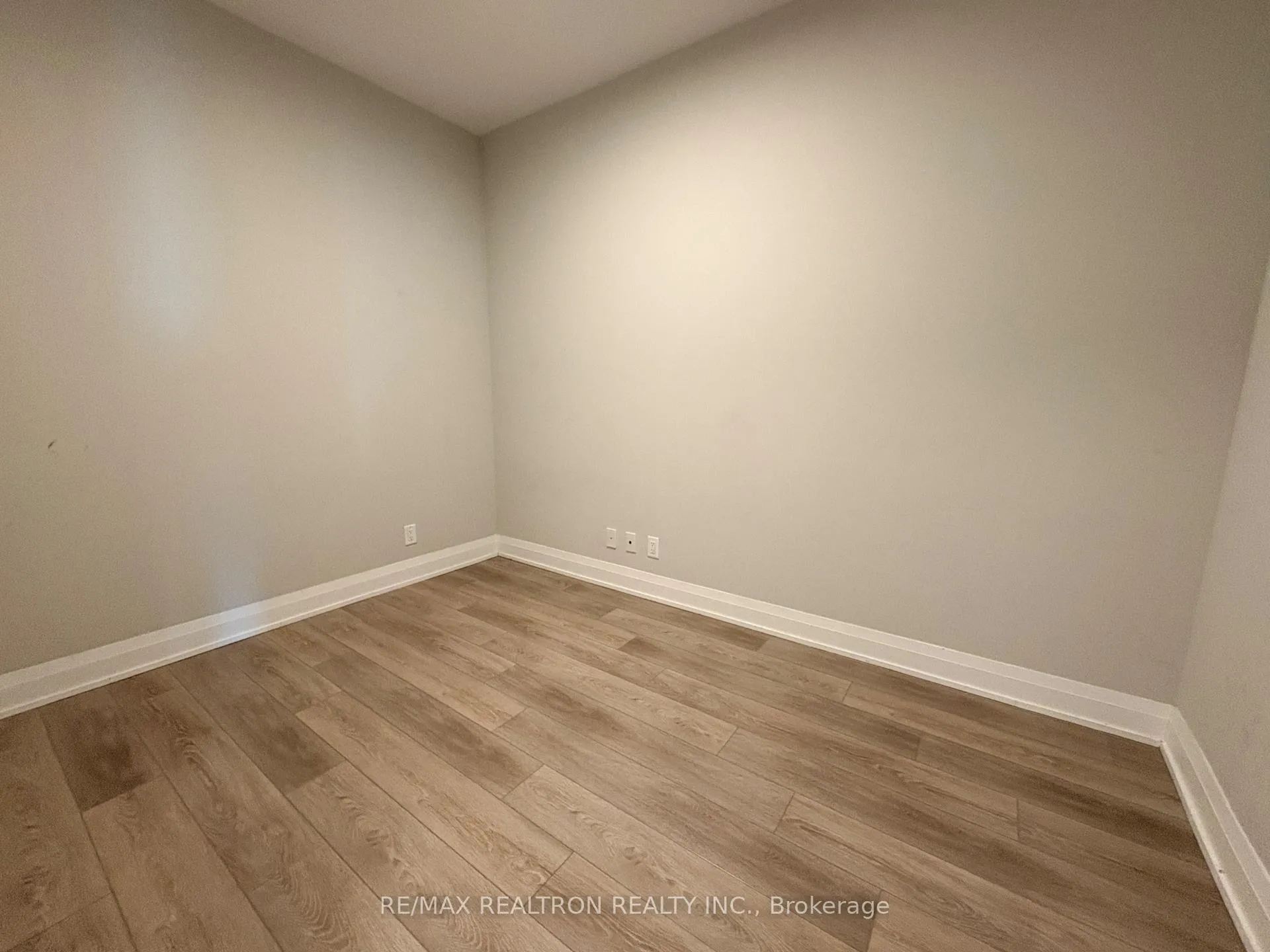 Photo 9 of Unit 1906, 18 Water Walk Drive, Markham, Unionville — HOMEH