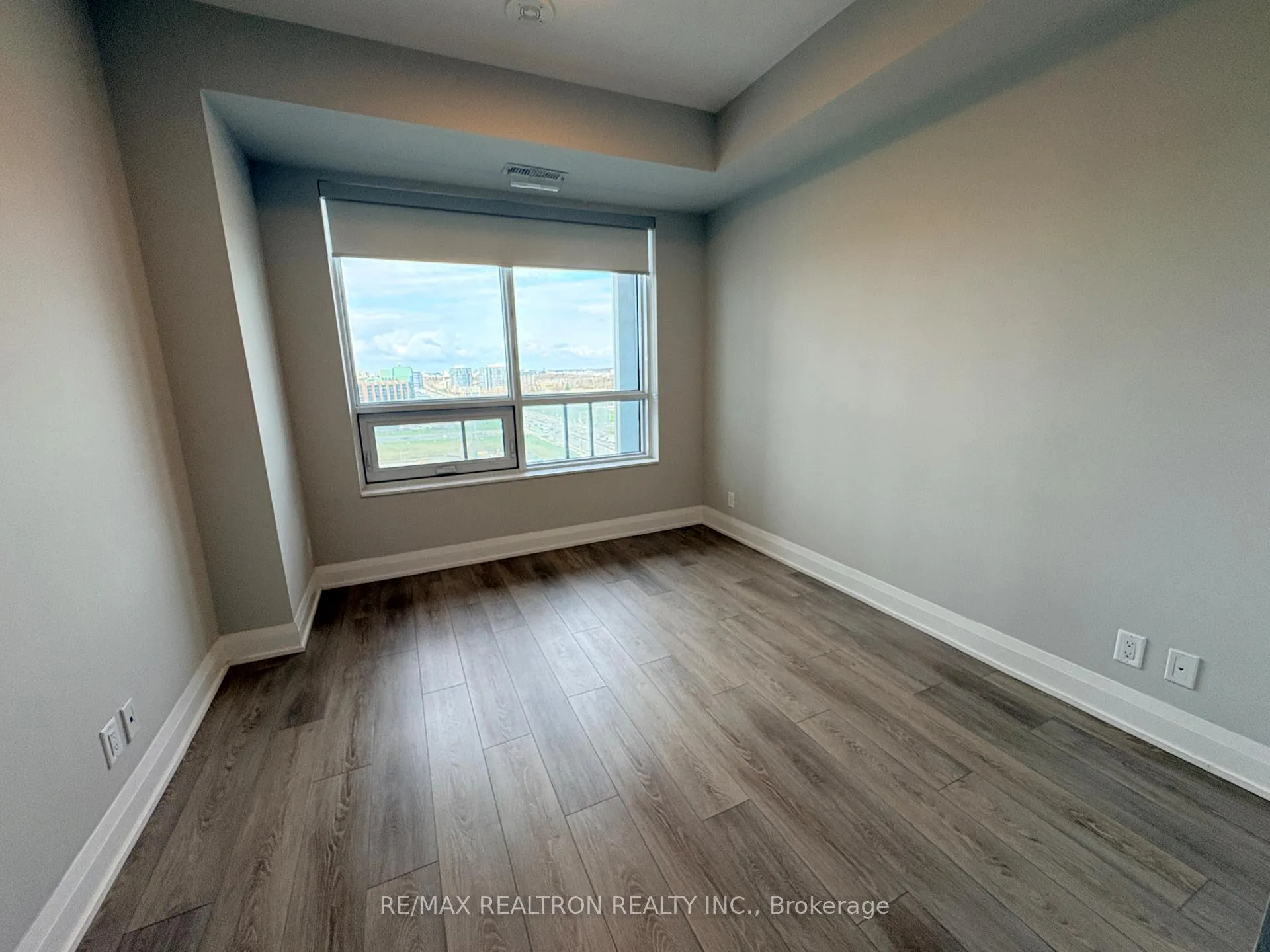 Photo 12 of Unit 1906, 18 Water Walk Drive, Markham, Unionville — HOMEH