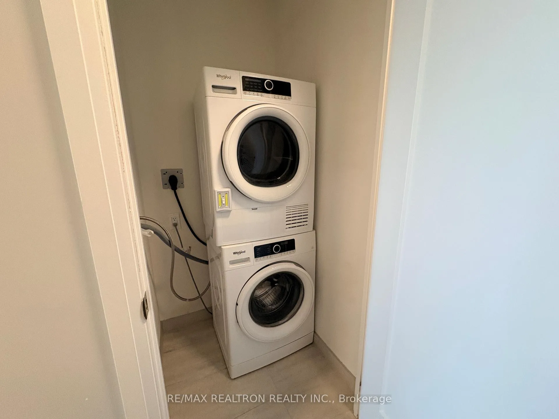 Photo 18 of Unit 1906, 18 Water Walk Drive, Markham, Unionville — HOMEH