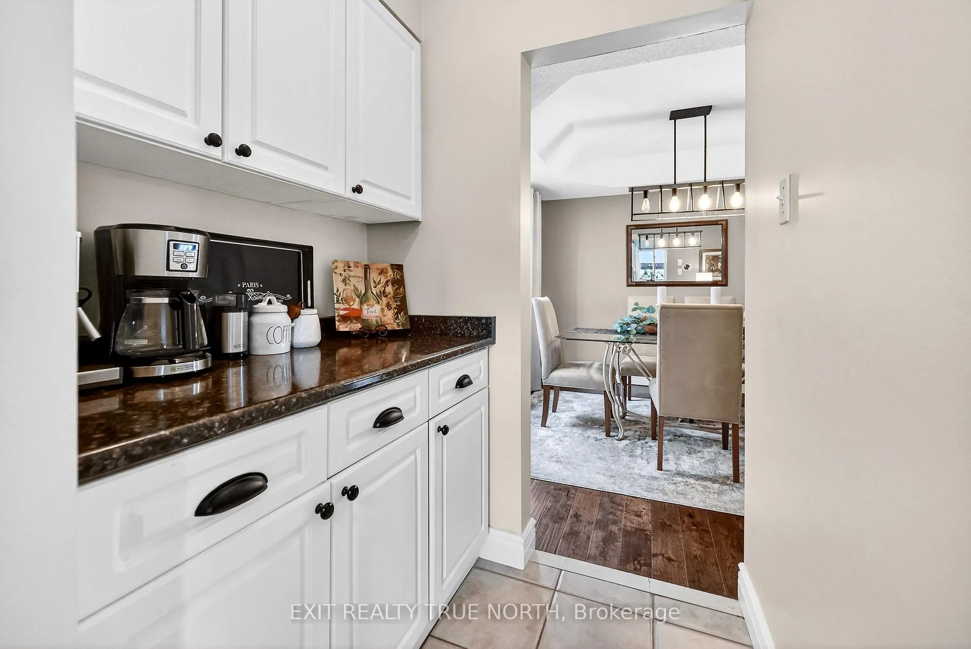 Photo 11 of 17 Chester Crescent, Halton Hills, Georgetown — HOMEH