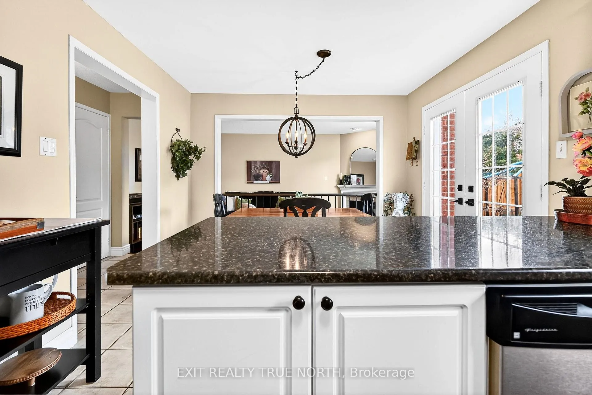 Photo 13 of 17 Chester Crescent, Halton Hills, Georgetown — HOMEH