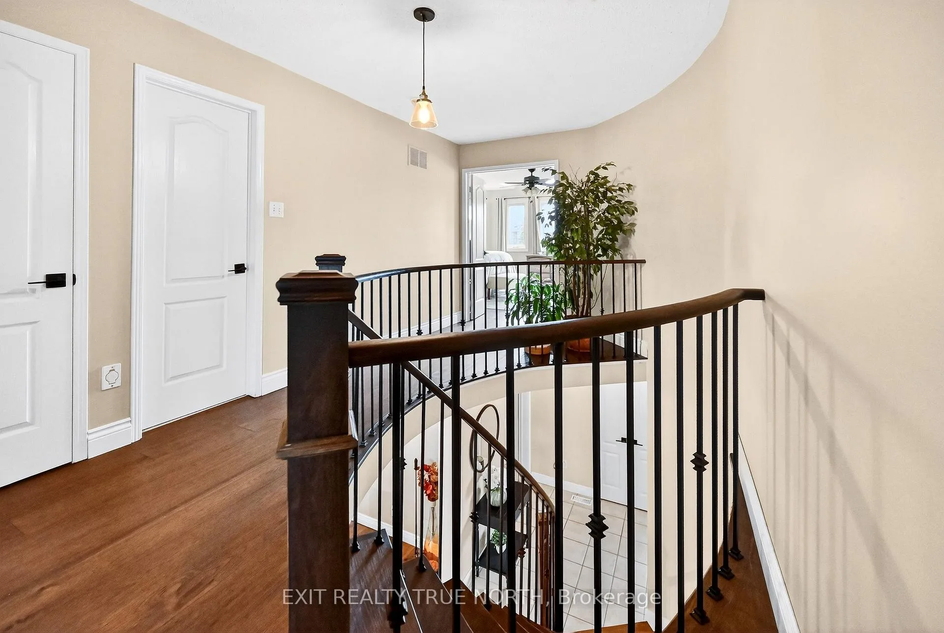 Photo 22 of 17 Chester Crescent, Halton Hills, Georgetown — HOMEH