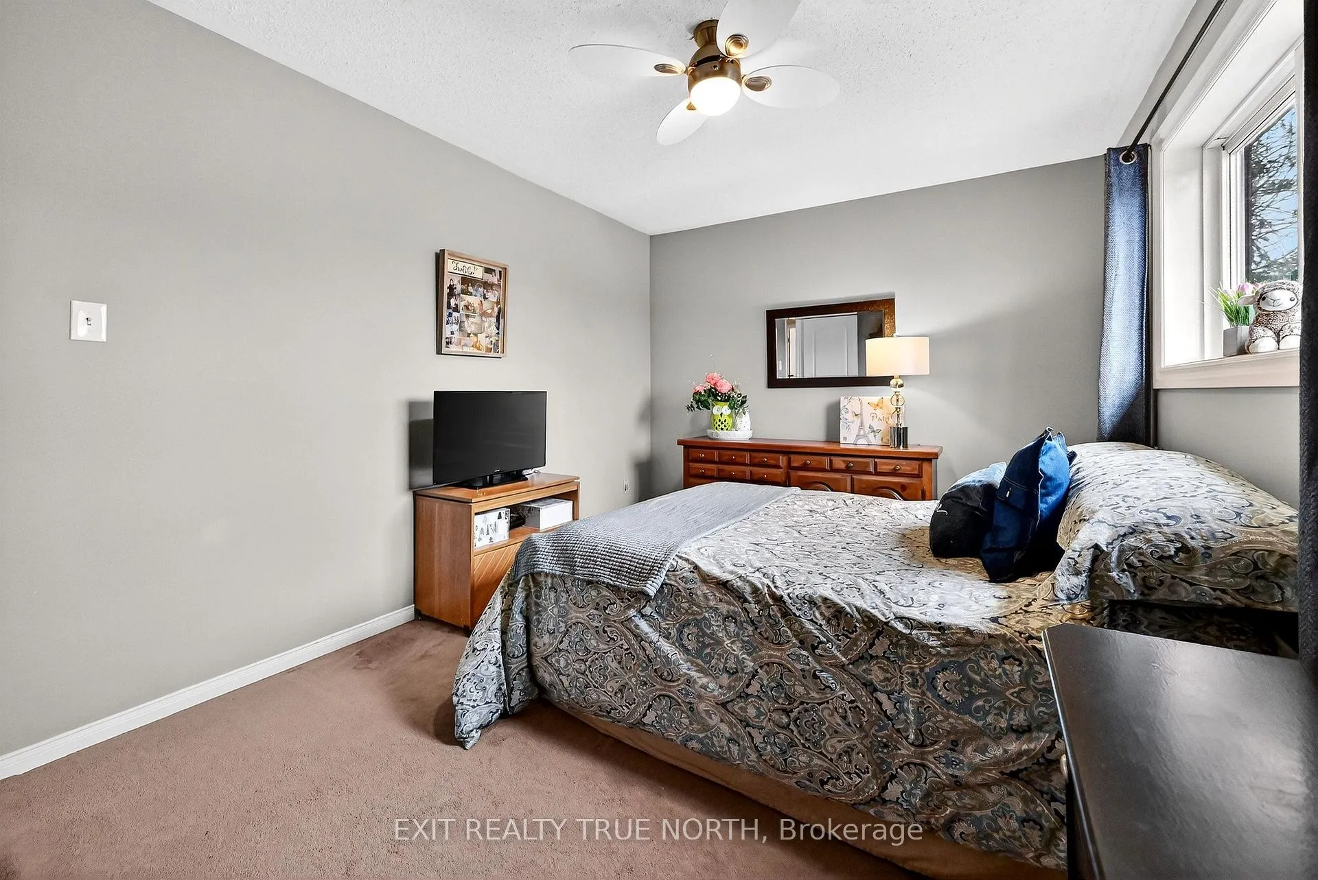Photo 24 of 17 Chester Crescent, Halton Hills, Georgetown — HOMEH
