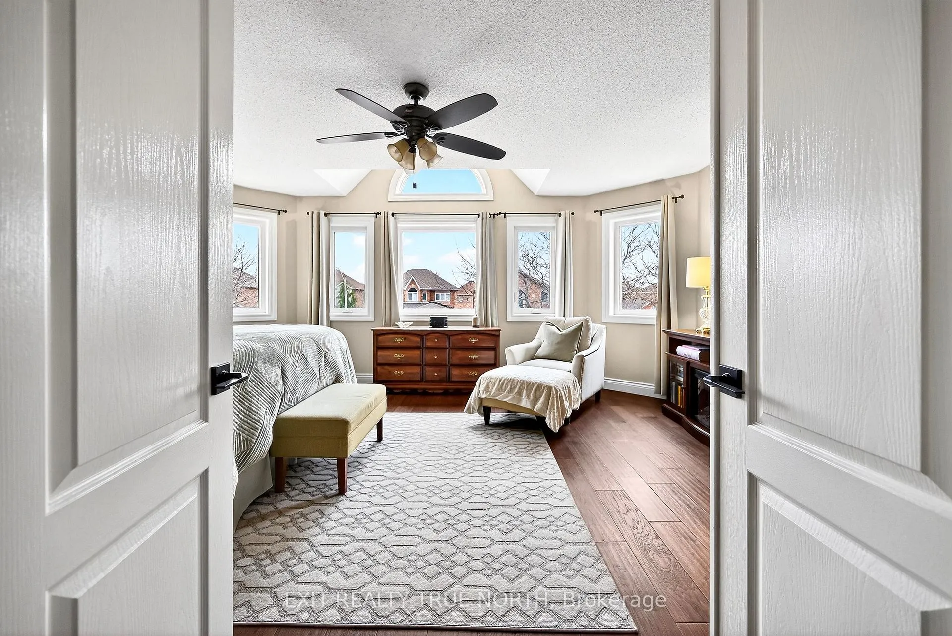 Photo 30 of 17 Chester Crescent, Halton Hills, Georgetown — HOMEH