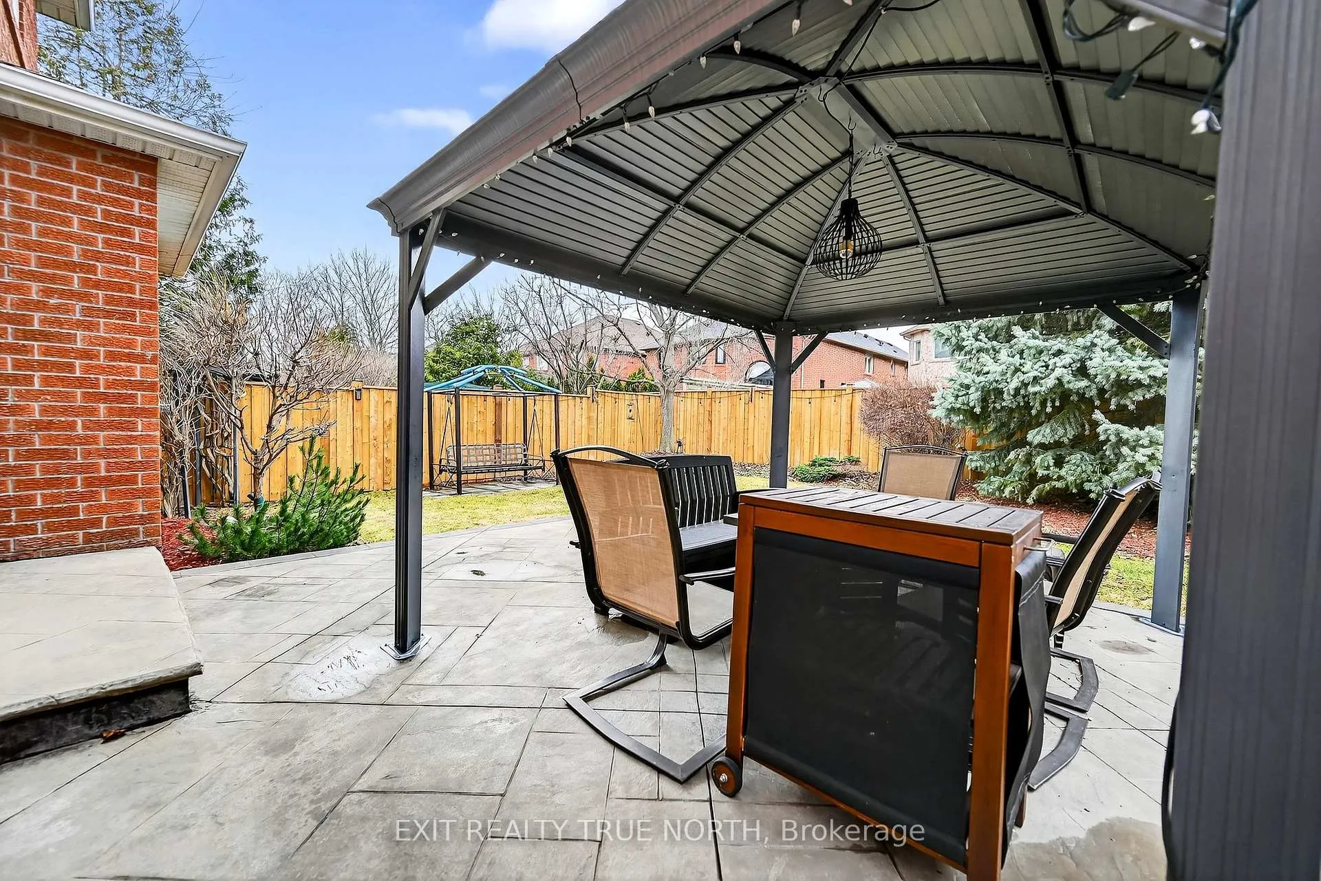 Photo 38 of 17 Chester Crescent, Halton Hills, Georgetown — HOMEH