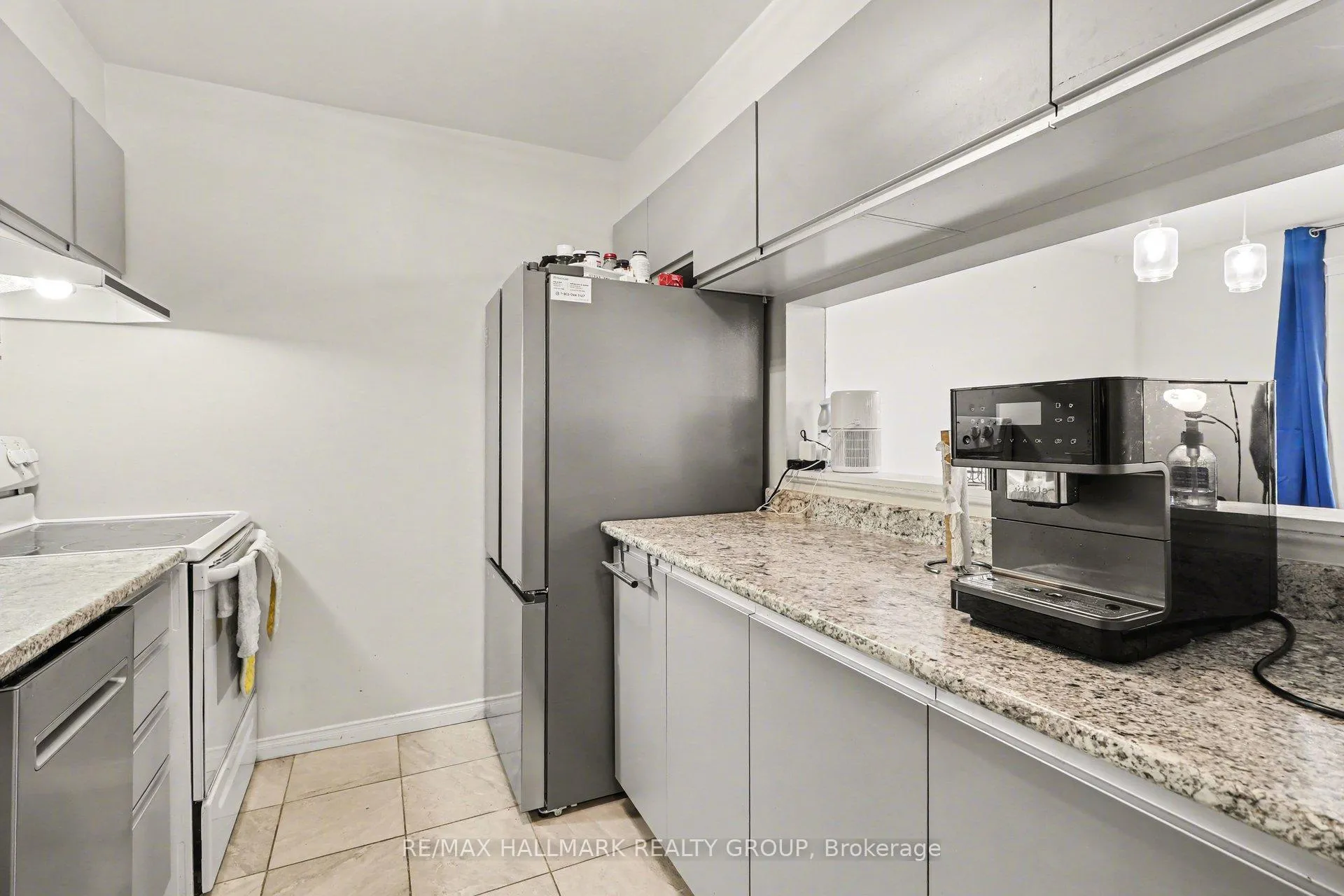 Photo 6 of Unit 312, 280 Brittany Drive, Ottawa, Viscount Alexander Park — HOMEH