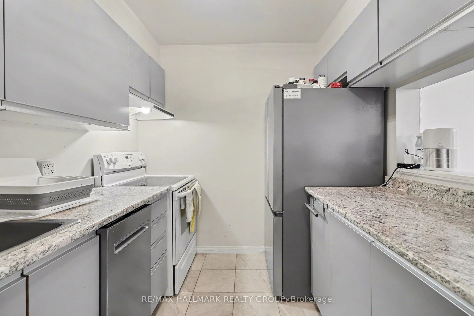 Photo 9 of Unit 312, 280 Brittany Drive, Ottawa, Viscount Alexander Park — HOMEH