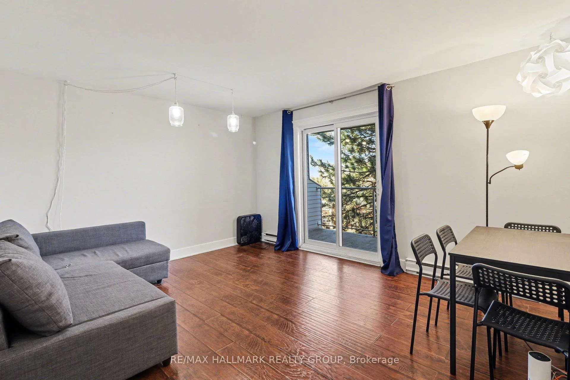 Photo 10 of Unit 312, 280 Brittany Drive, Ottawa, Viscount Alexander Park — HOMEH