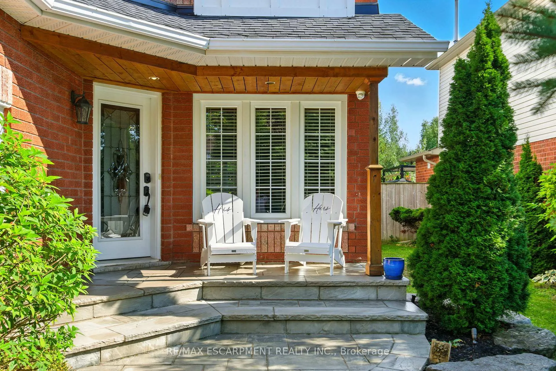 Photo 4 of 106 Ryans Way, Hamilton, Waterdown — HOMEH