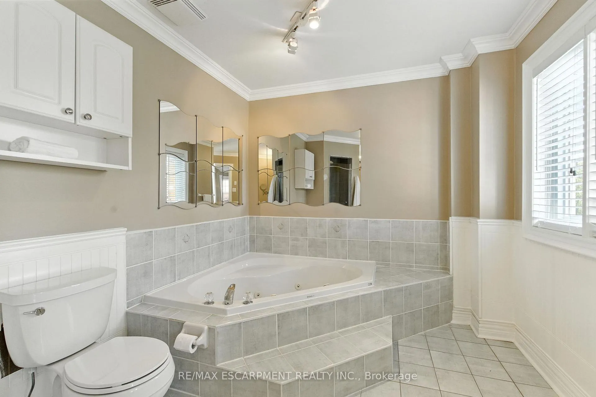 Photo 28 of 106 Ryans Way, Hamilton, Waterdown — HOMEH
