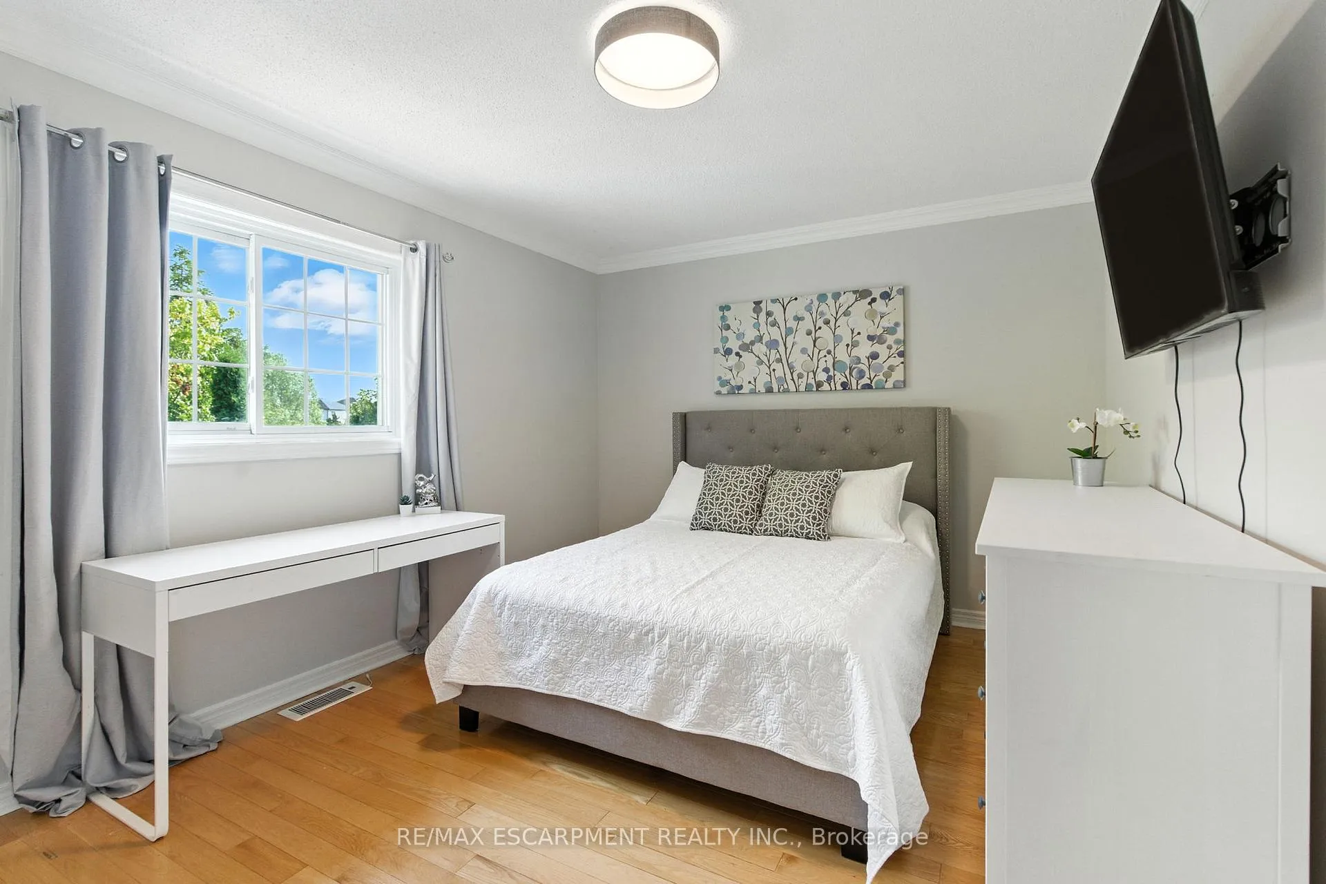 Photo 31 of 106 Ryans Way, Hamilton, Waterdown — HOMEH