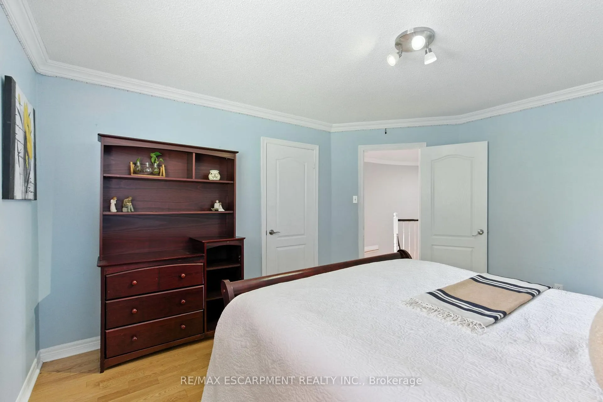 Photo 34 of 106 Ryans Way, Hamilton, Waterdown — HOMEH