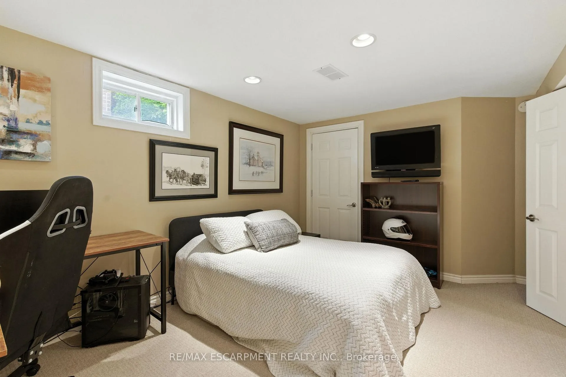 Photo 39 of 106 Ryans Way, Hamilton, Waterdown — HOMEH