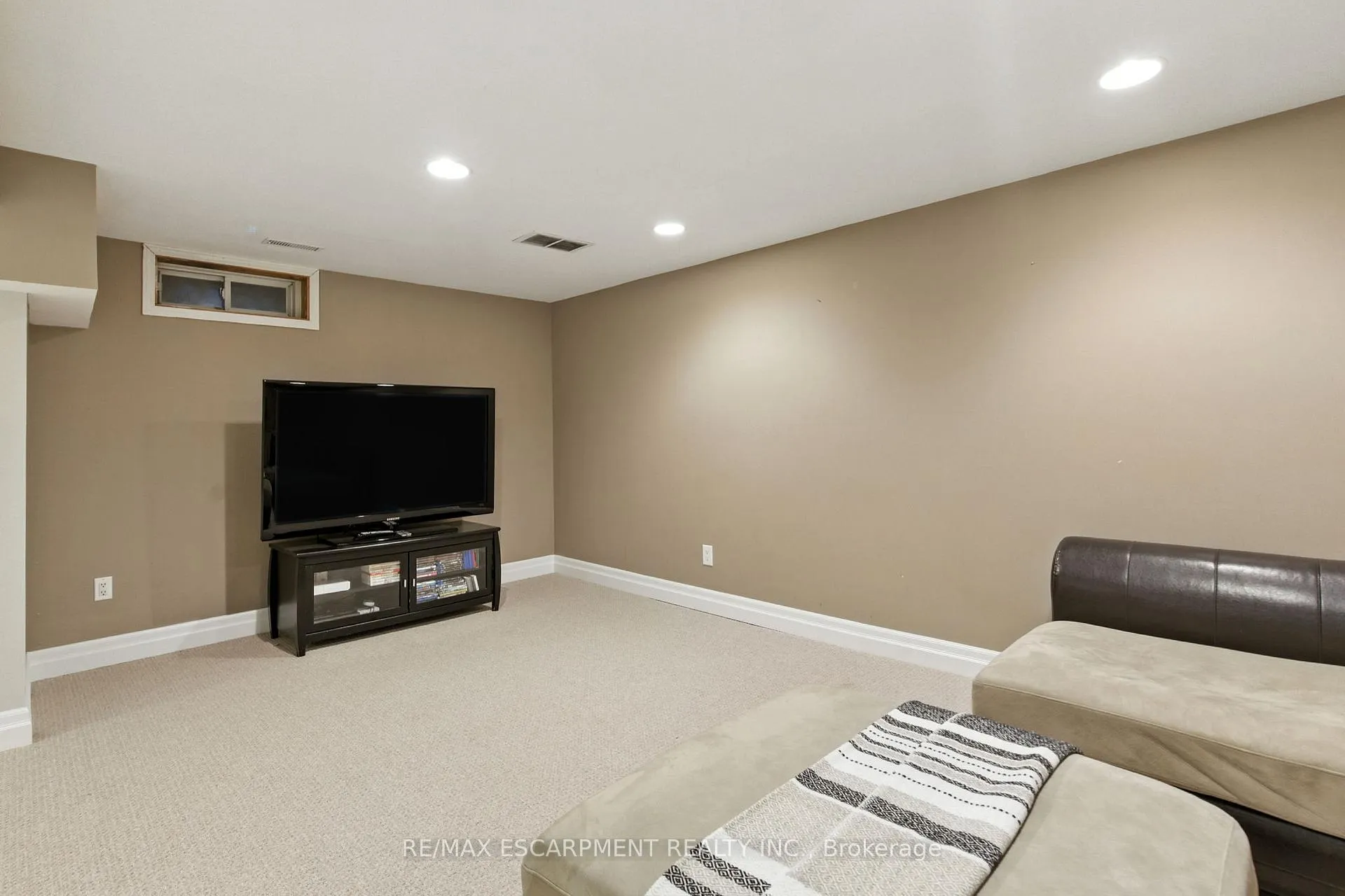 Photo 43 of 106 Ryans Way, Hamilton, Waterdown — HOMEH