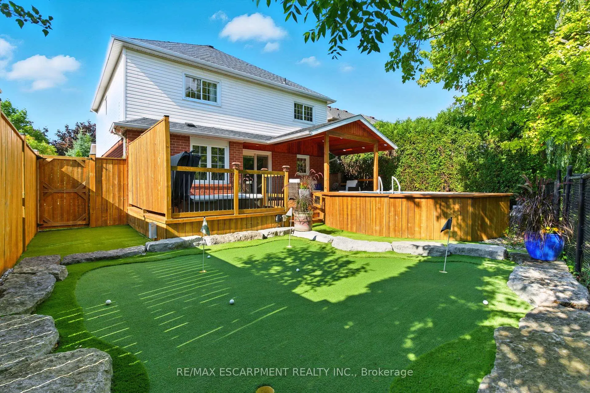 Photo 49 of 106 Ryans Way, Hamilton, Waterdown — HOMEH