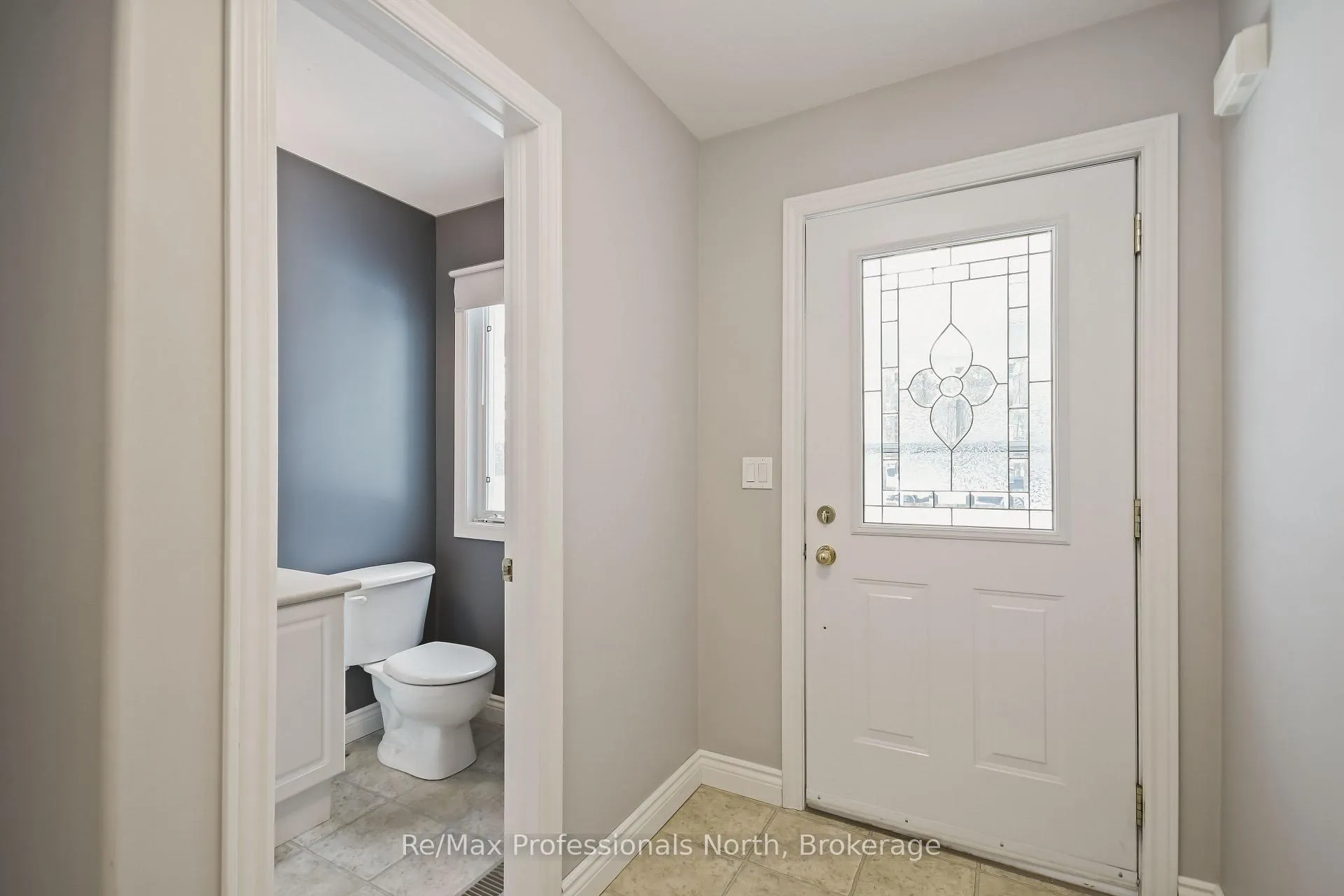 Photo 3 of 151 Pine Street, Bracebridge, Macaulay — HOMEH