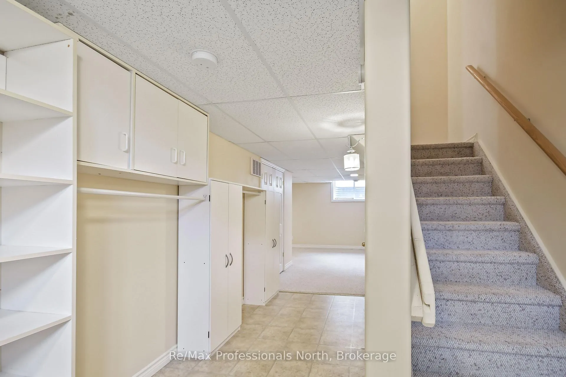 Photo 10 of 151 Pine Street, Bracebridge, Macaulay — HOMEH