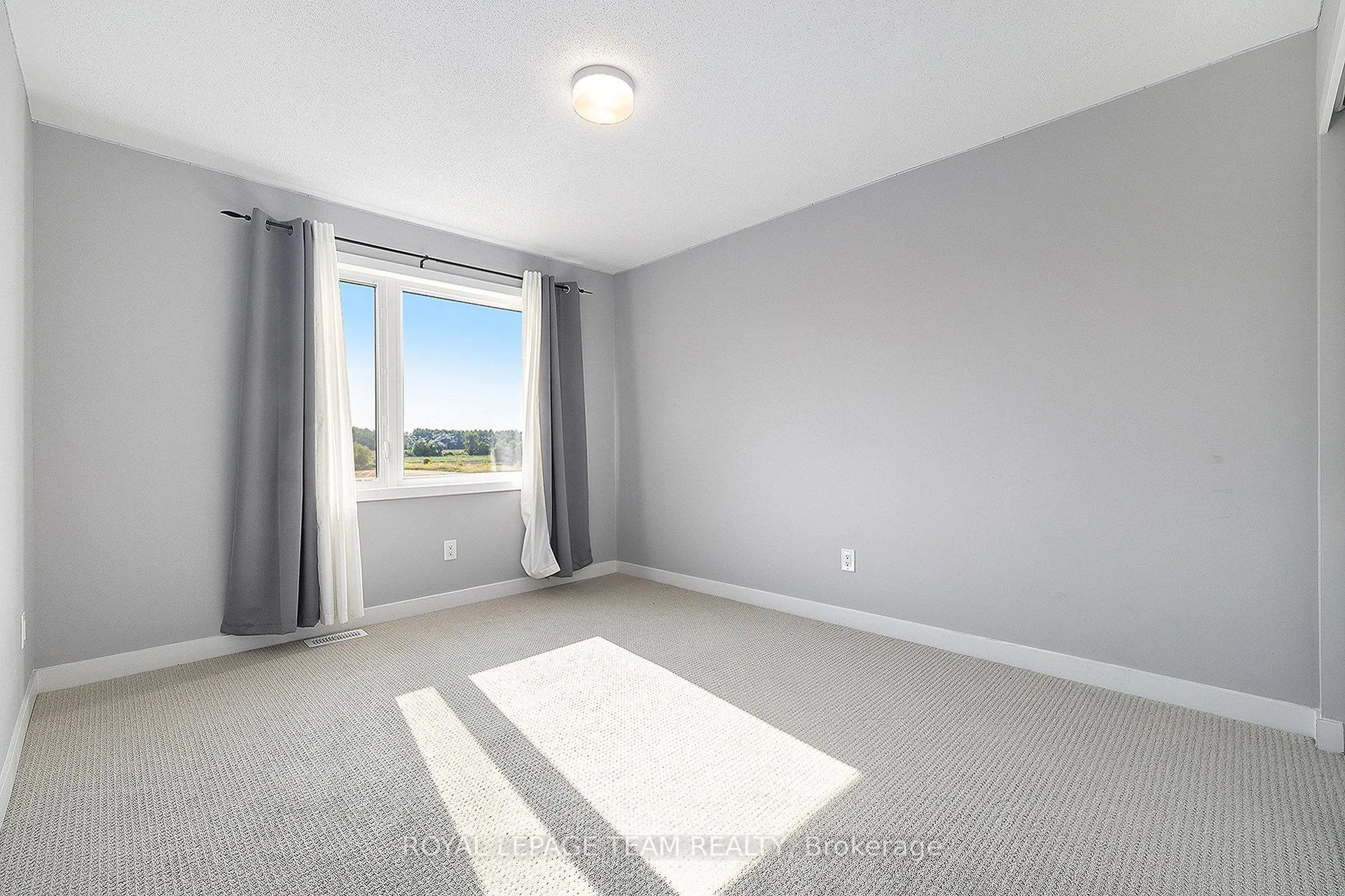 Photo 23 of 165 Yearling Circle, Ottawa, Goulbourn Twp From Franktown Rd/South To Rideau — HOMEH