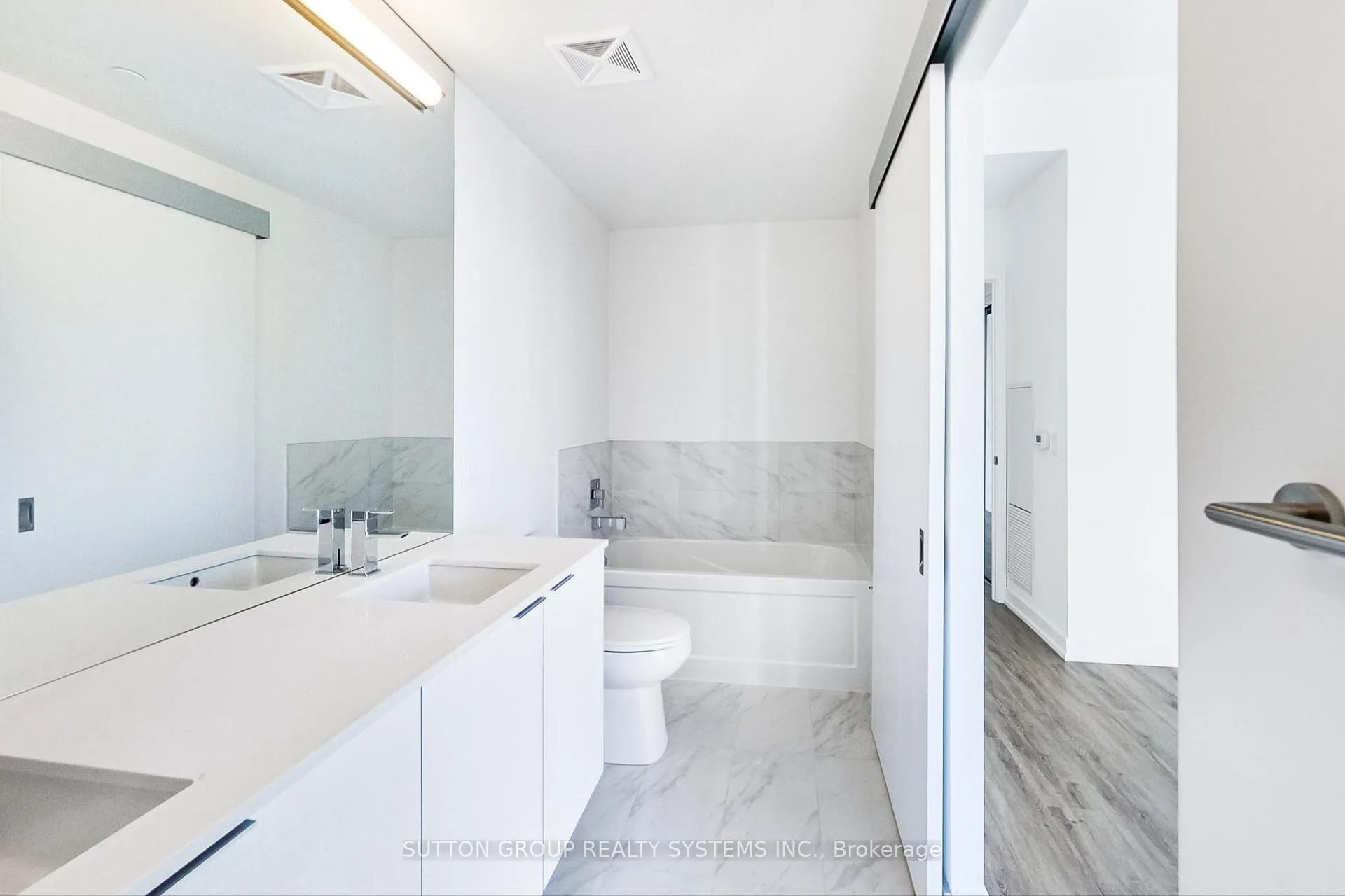 Photo 4 of Unit 2502, 158 Front Street E, Toronto, Waterfront Communities — HOMEH