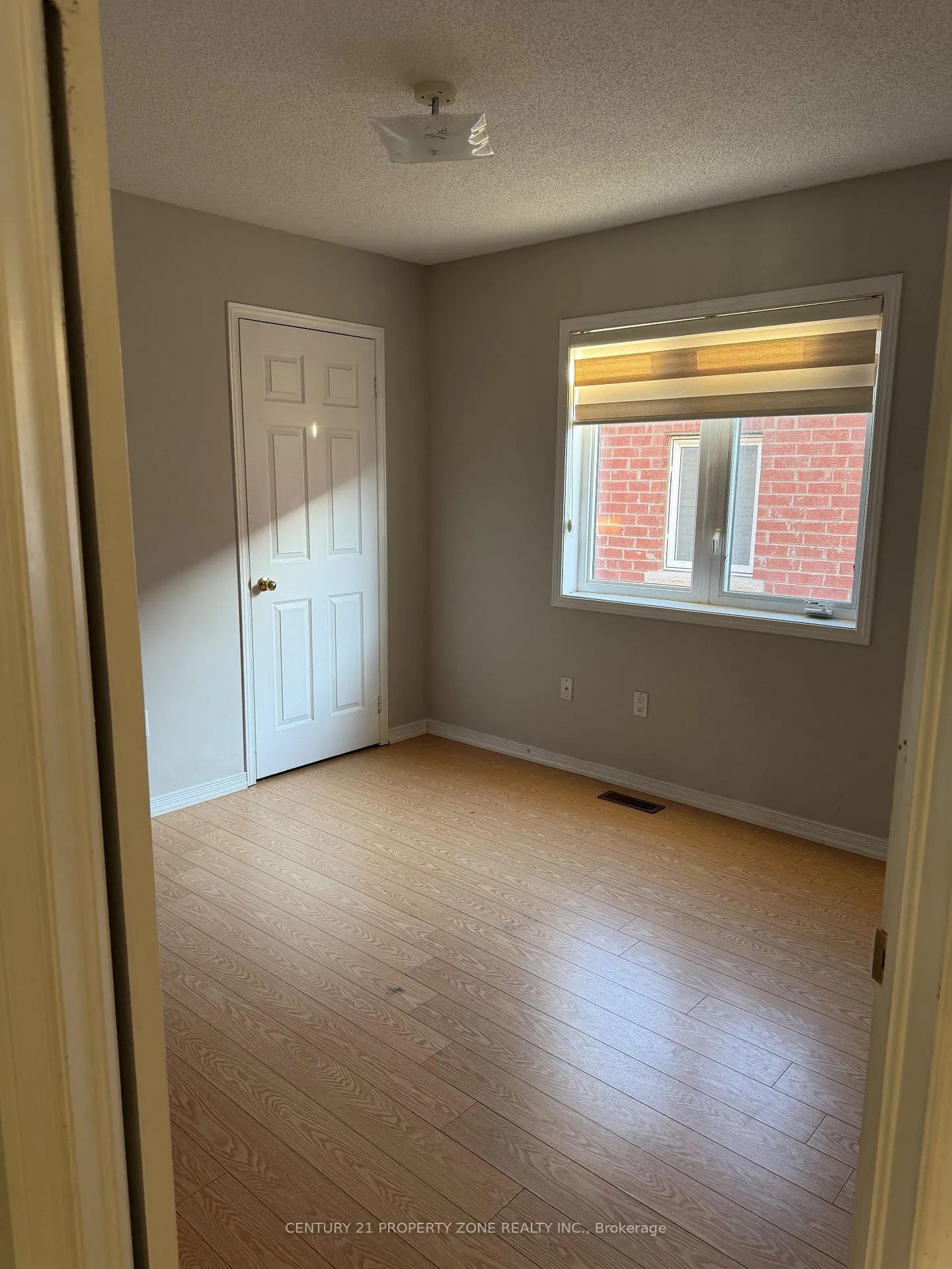 Photo 8 of 77 Maddybeth Crescent, Brampton, Bram West — HOMEH