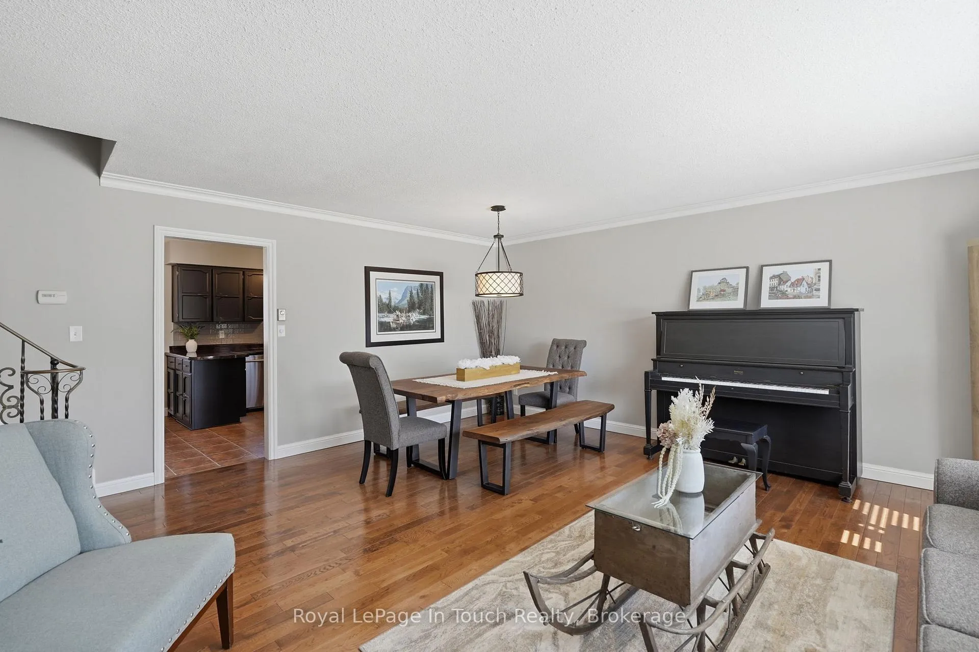 Photo 19 of 636 Broadview Avenue, Orillia — HOMEH