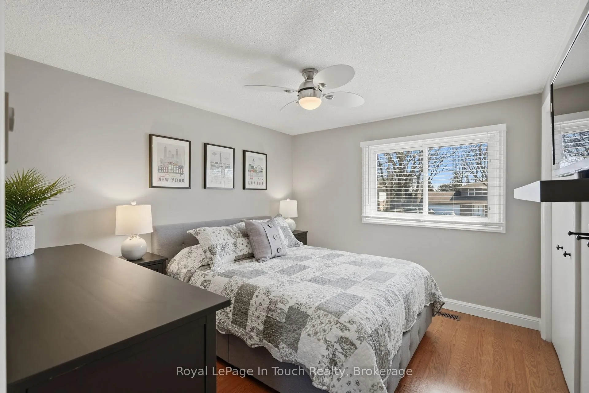 Photo 23 of 636 Broadview Avenue, Orillia — HOMEH