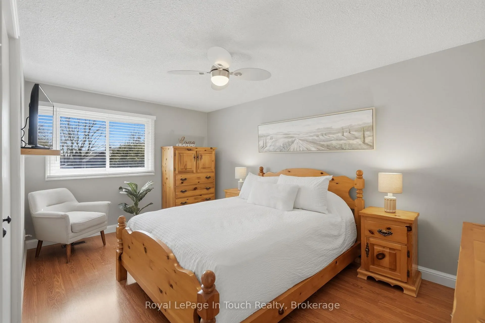 Photo 25 of 636 Broadview Avenue, Orillia — HOMEH