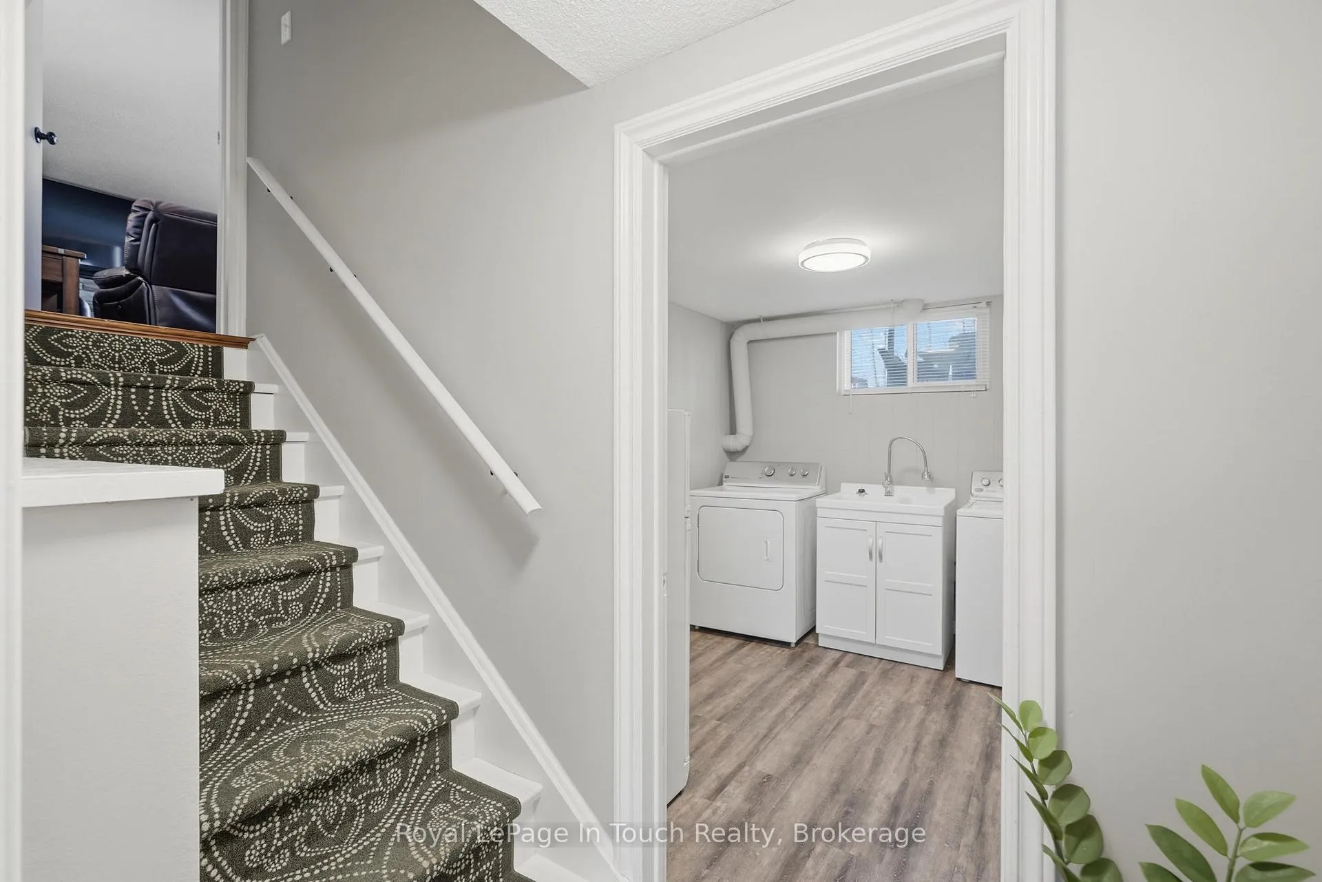Photo 29 of 636 Broadview Avenue, Orillia — HOMEH