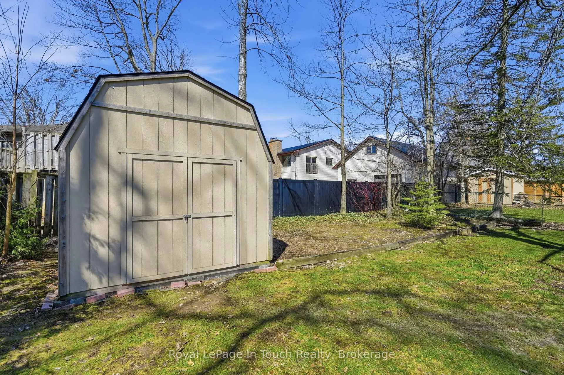 Photo 37 of 636 Broadview Avenue, Orillia — HOMEH