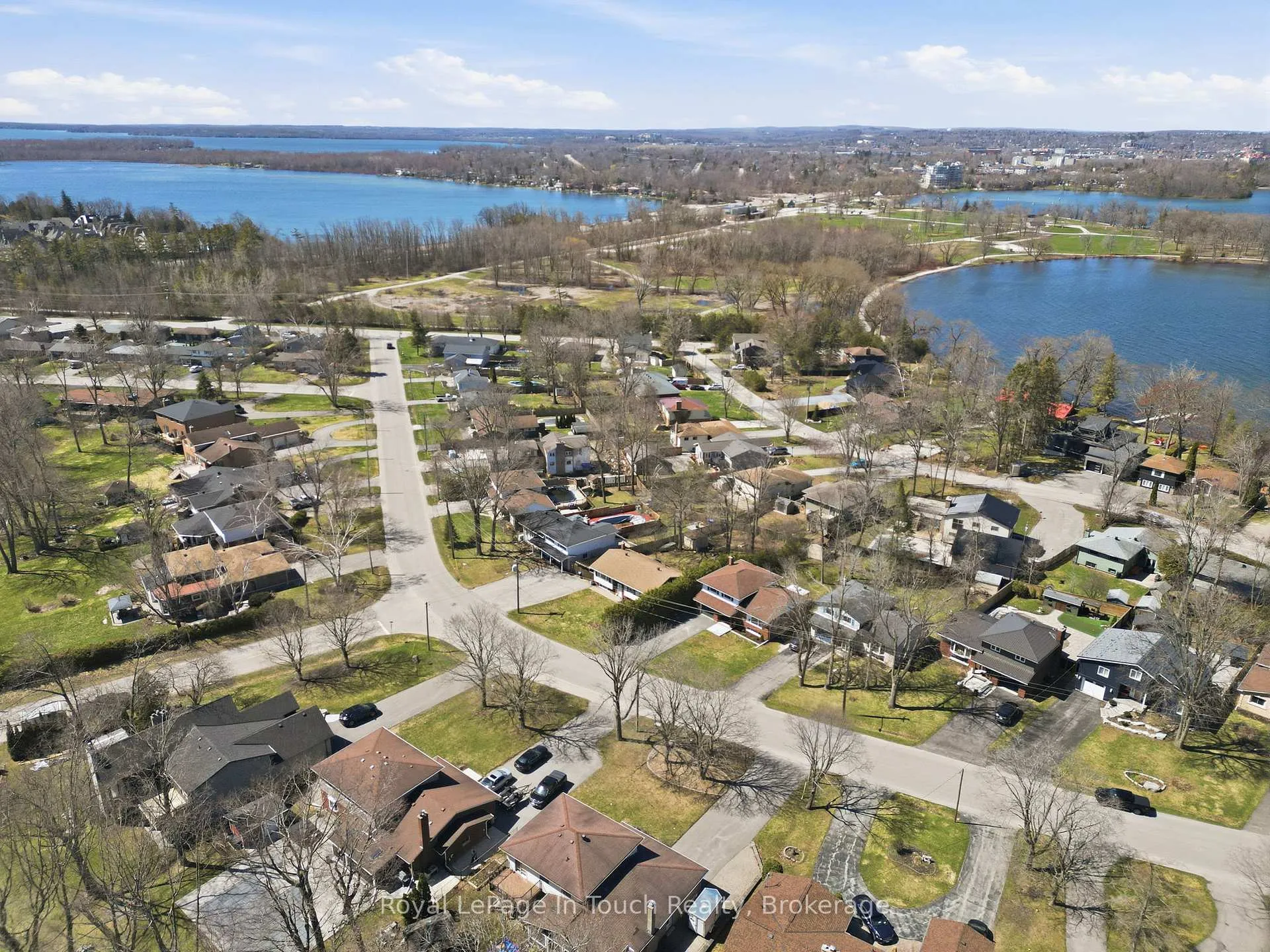 Photo 39 of 636 Broadview Avenue, Orillia — HOMEH