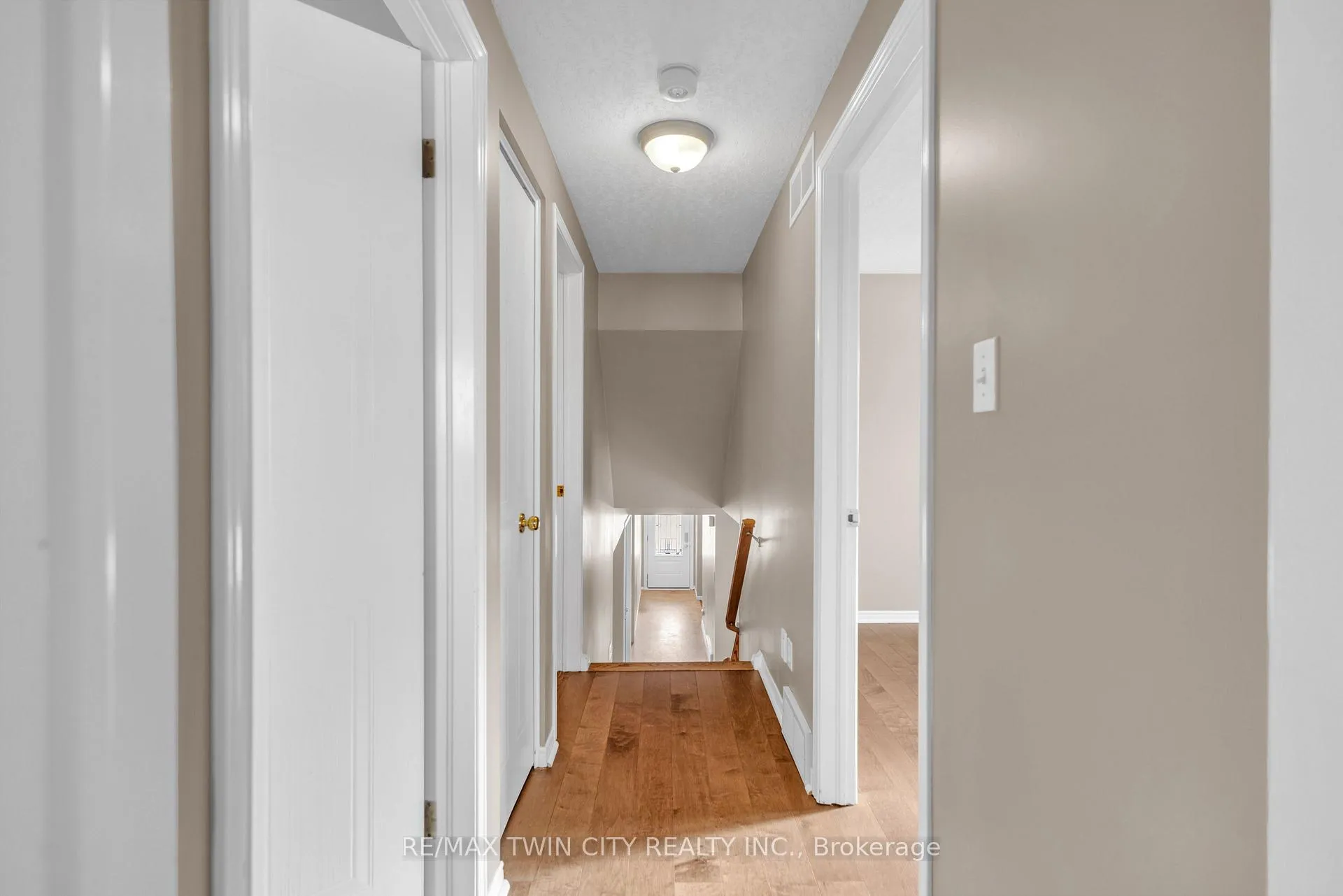 Photo 19 of 28 Ridgeway Crescent, Kitchener — HOMEH