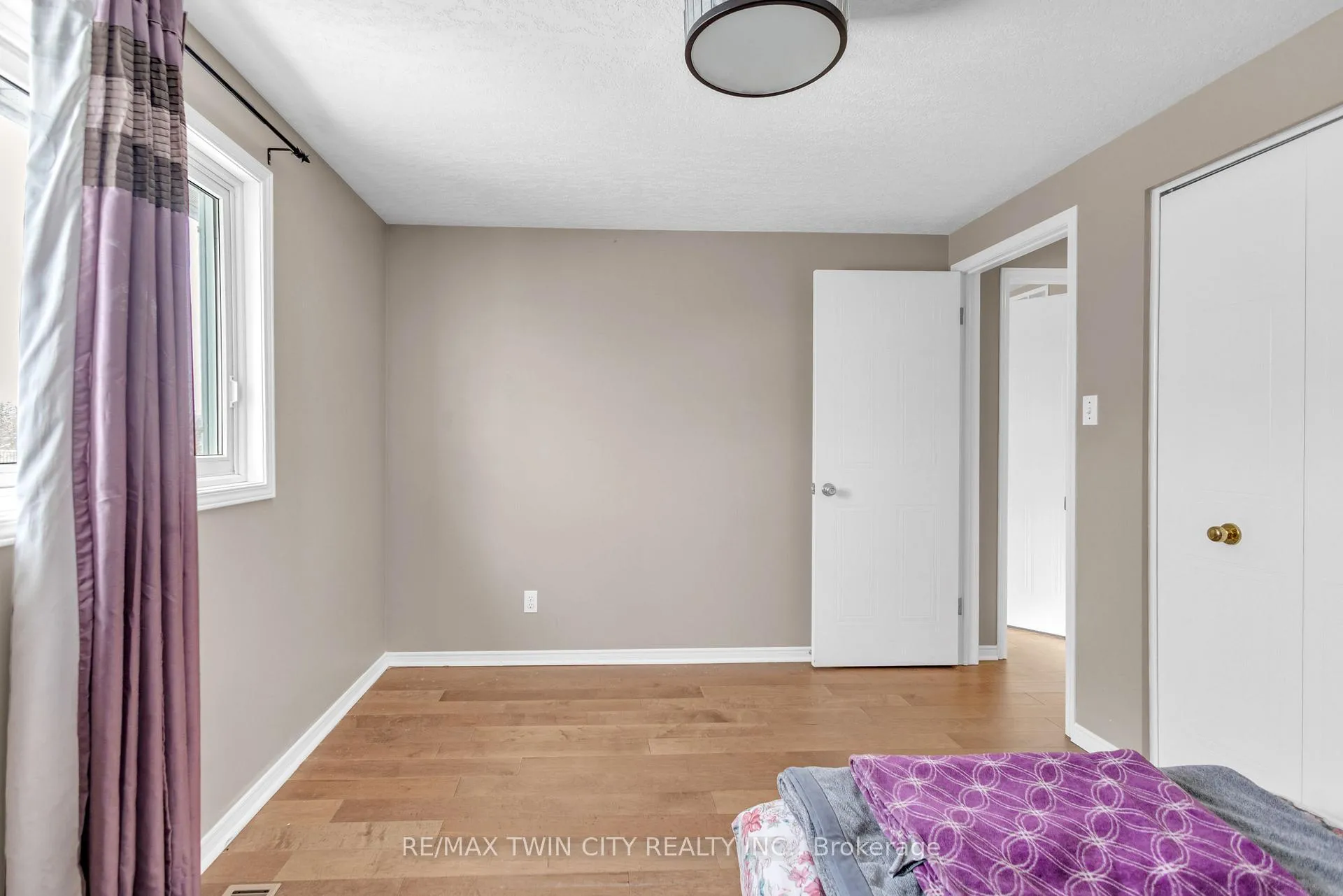 Photo 21 of 28 Ridgeway Crescent, Kitchener — HOMEH