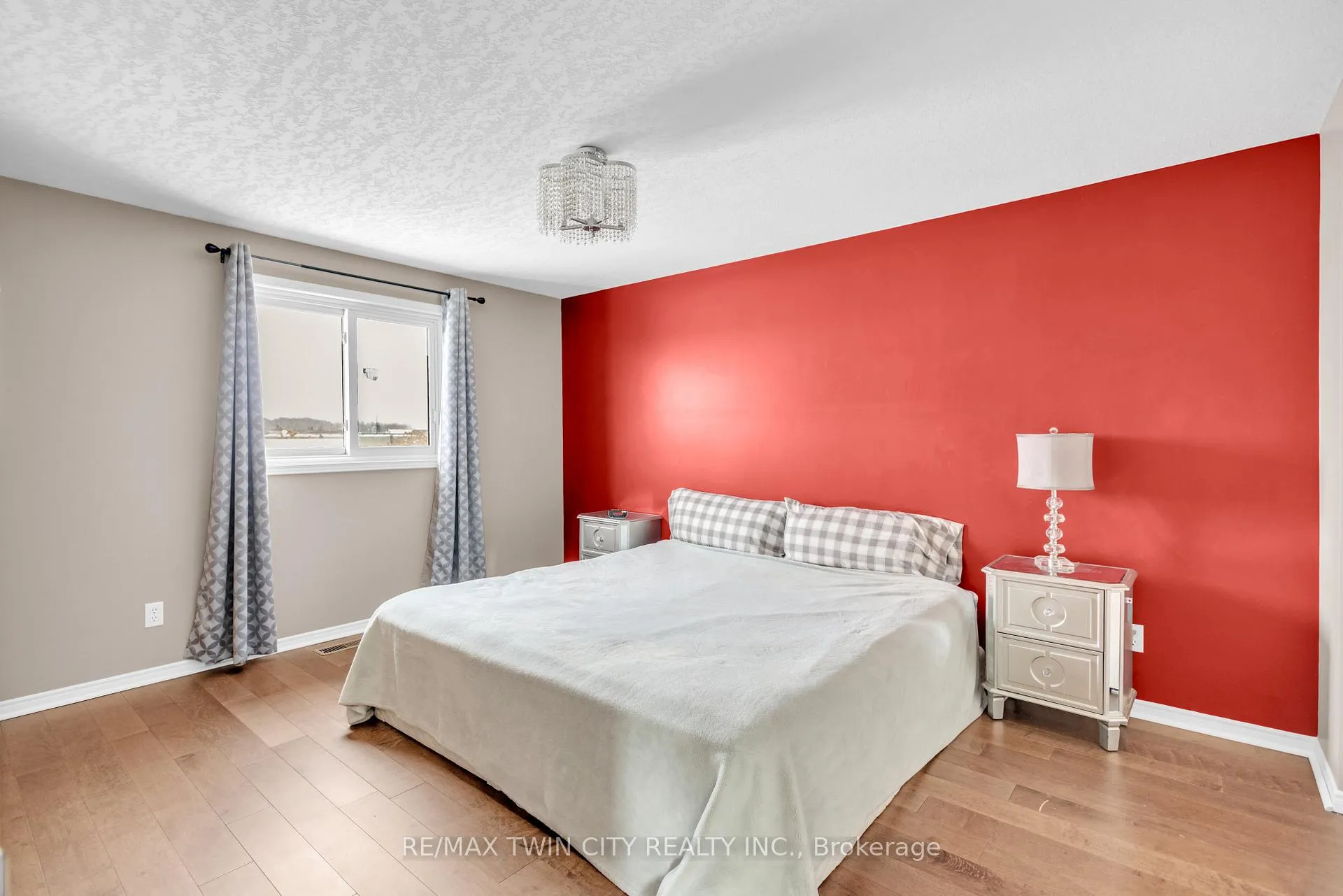 Photo 22 of 28 Ridgeway Crescent, Kitchener — HOMEH