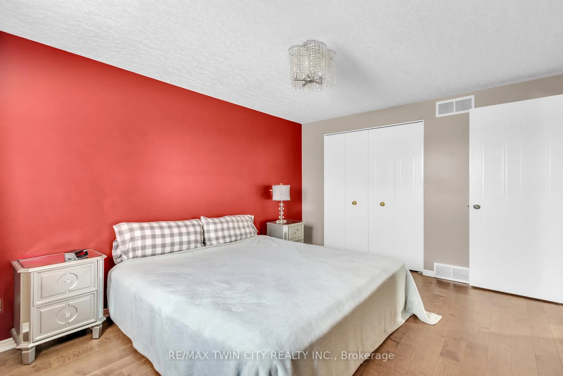 Photo 23 of 28 Ridgeway Crescent, Kitchener — HOMEH