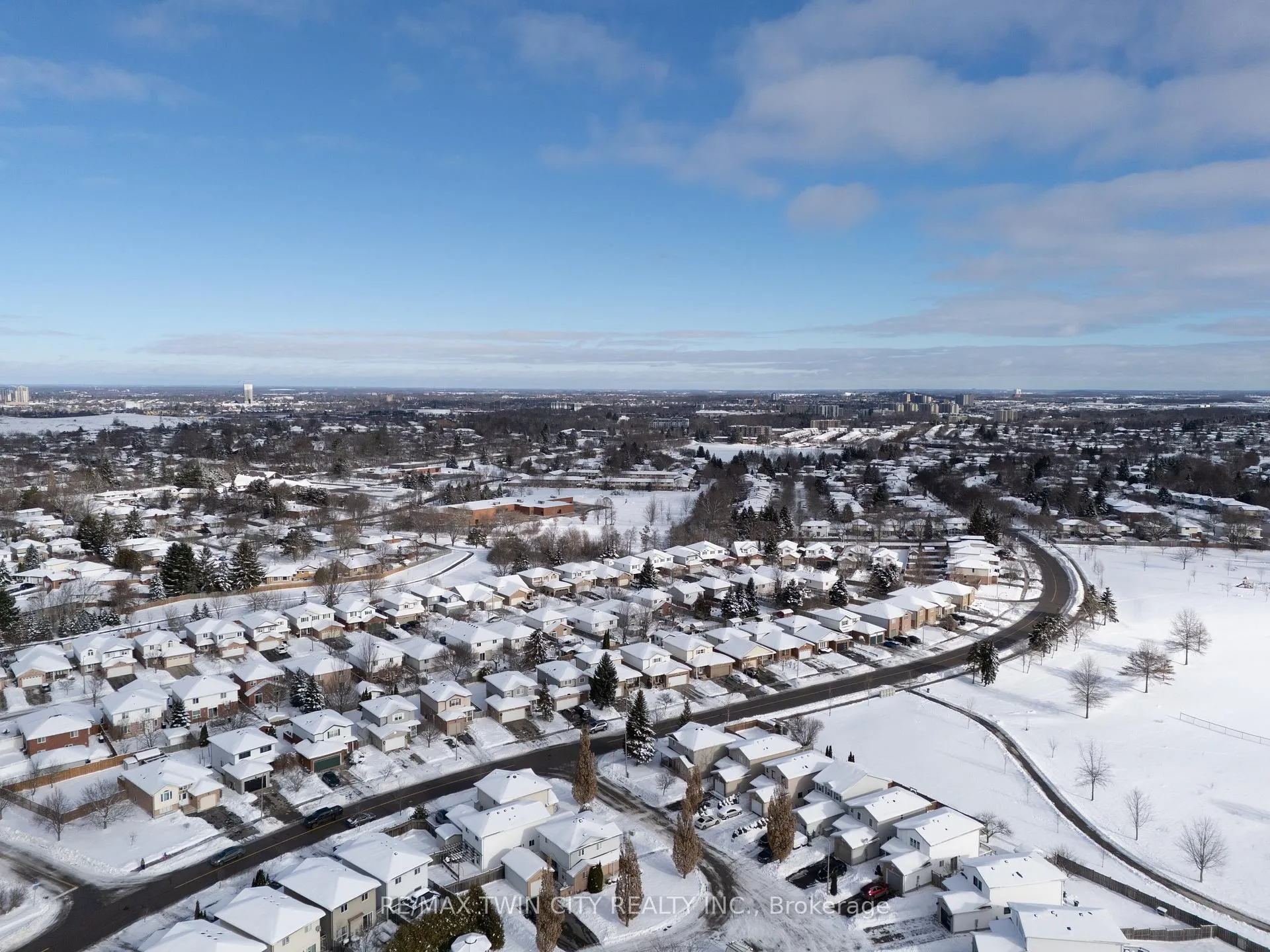 Photo 34 of 28 Ridgeway Crescent, Kitchener — HOMEH