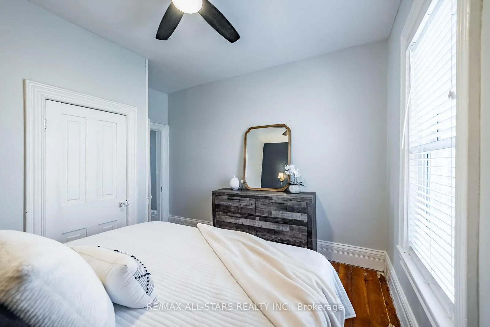 Photo 23 of 32 Wellington Street, Clarington, Bowmanville — HOMEH