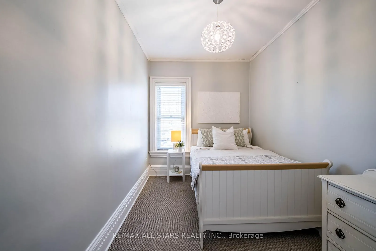 Photo 26 of 32 Wellington Street, Clarington, Bowmanville — HOMEH