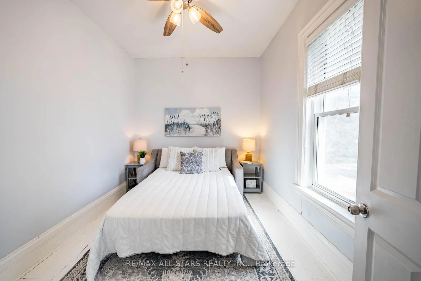 Photo 28 of 32 Wellington Street, Clarington, Bowmanville — HOMEH
