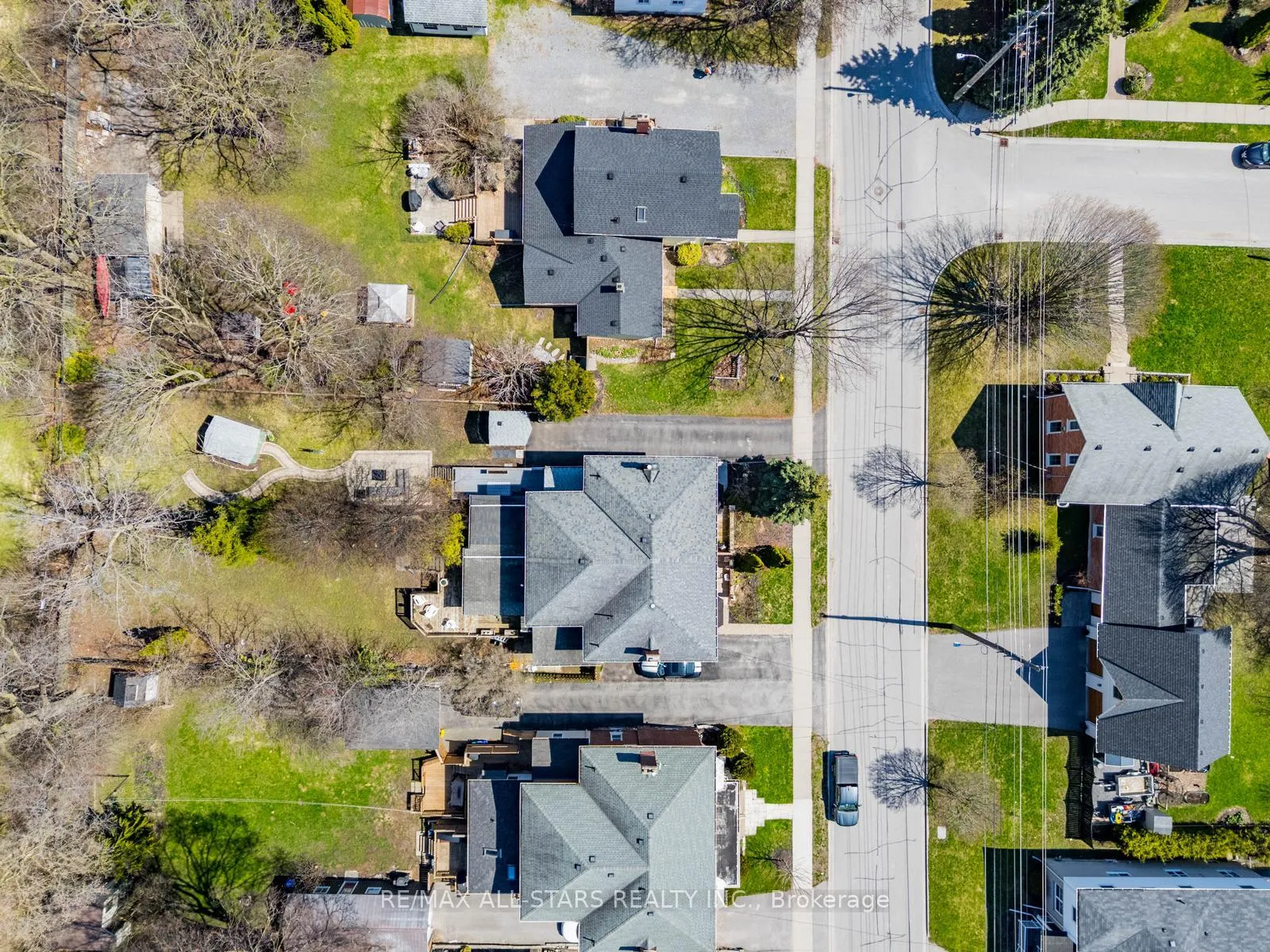 Photo 29 of 32 Wellington Street, Clarington, Bowmanville — HOMEH