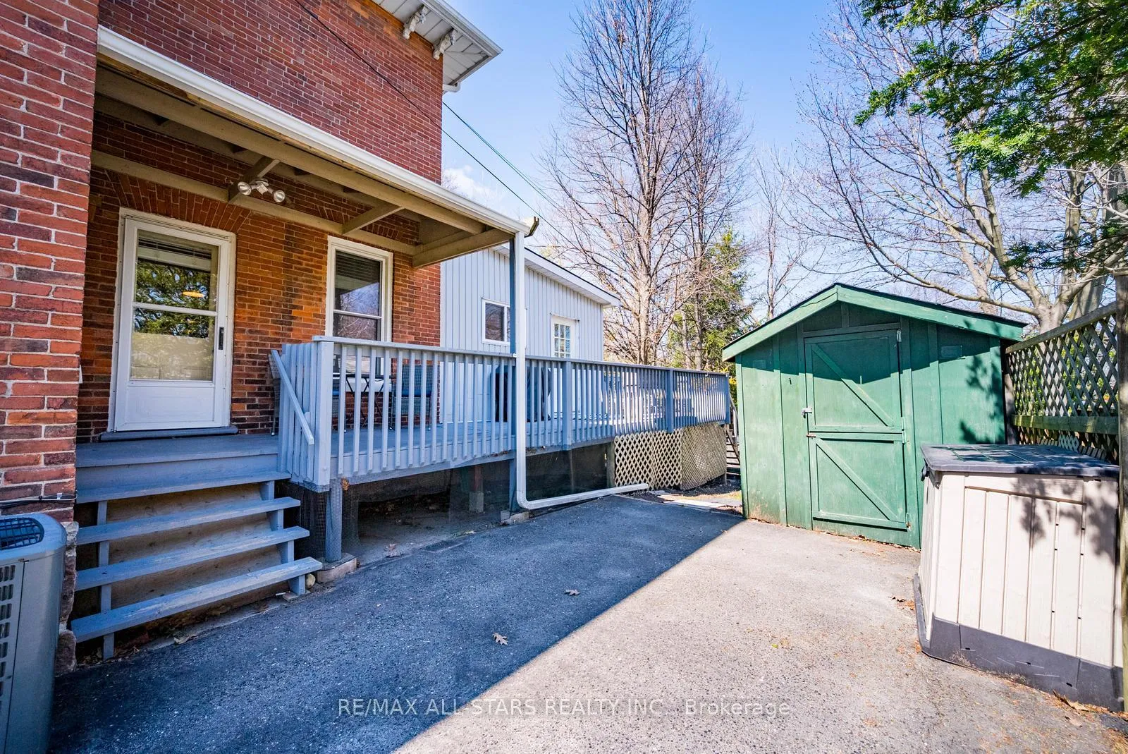 Photo 33 of 32 Wellington Street, Clarington, Bowmanville — HOMEH