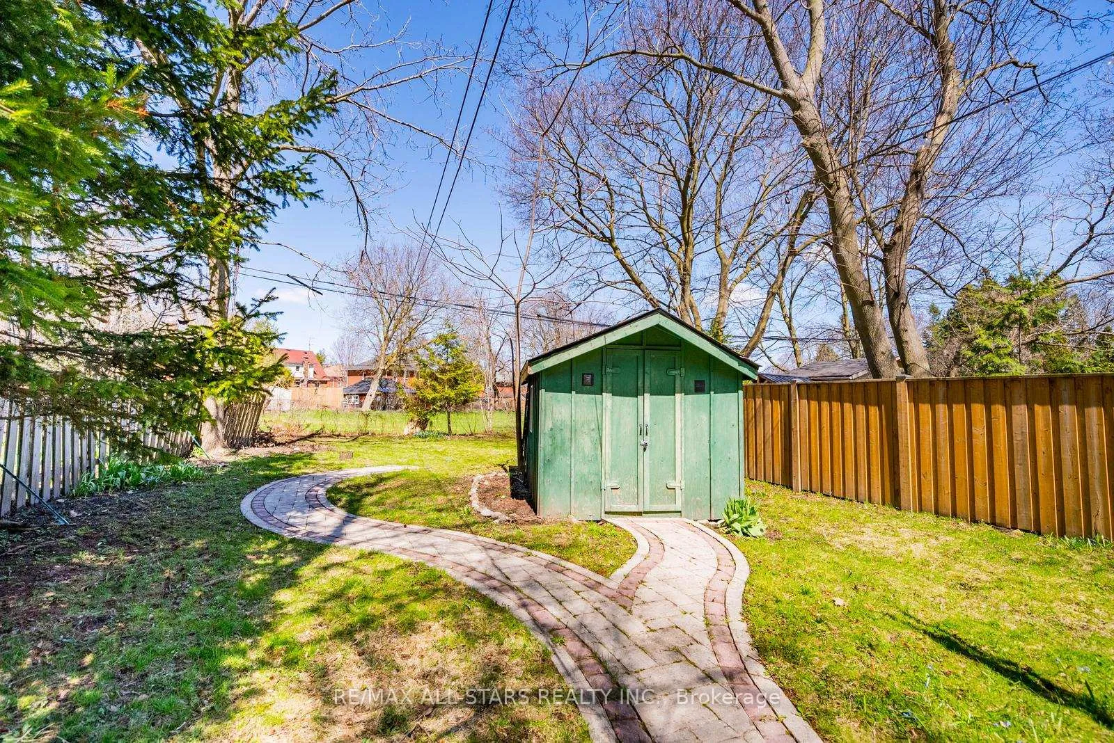 Photo 39 of 32 Wellington Street, Clarington, Bowmanville — HOMEH