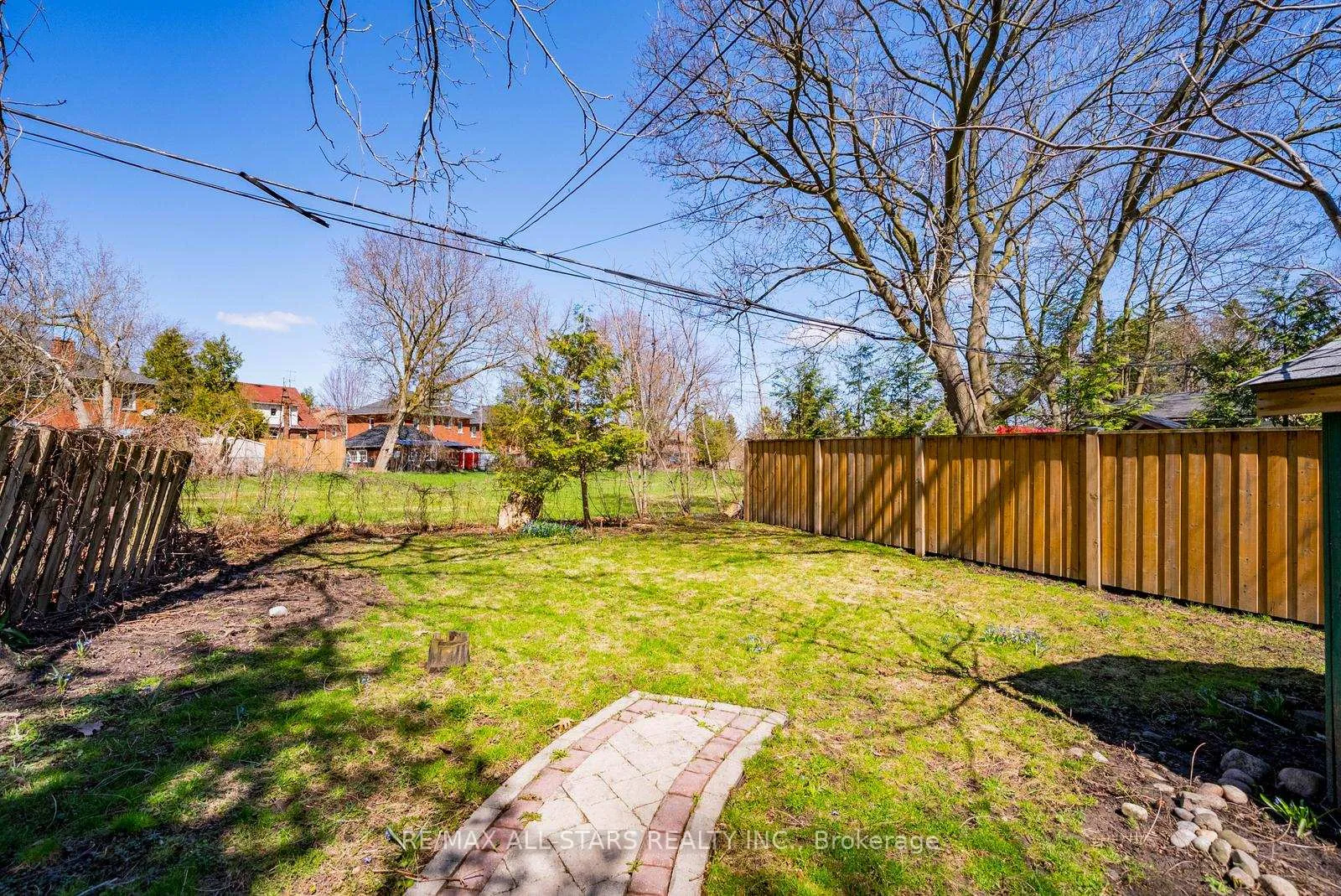 Photo 40 of 32 Wellington Street, Clarington, Bowmanville — HOMEH